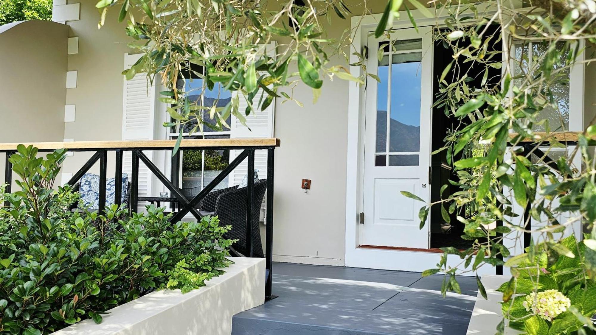 Luxury Queen Garden Room