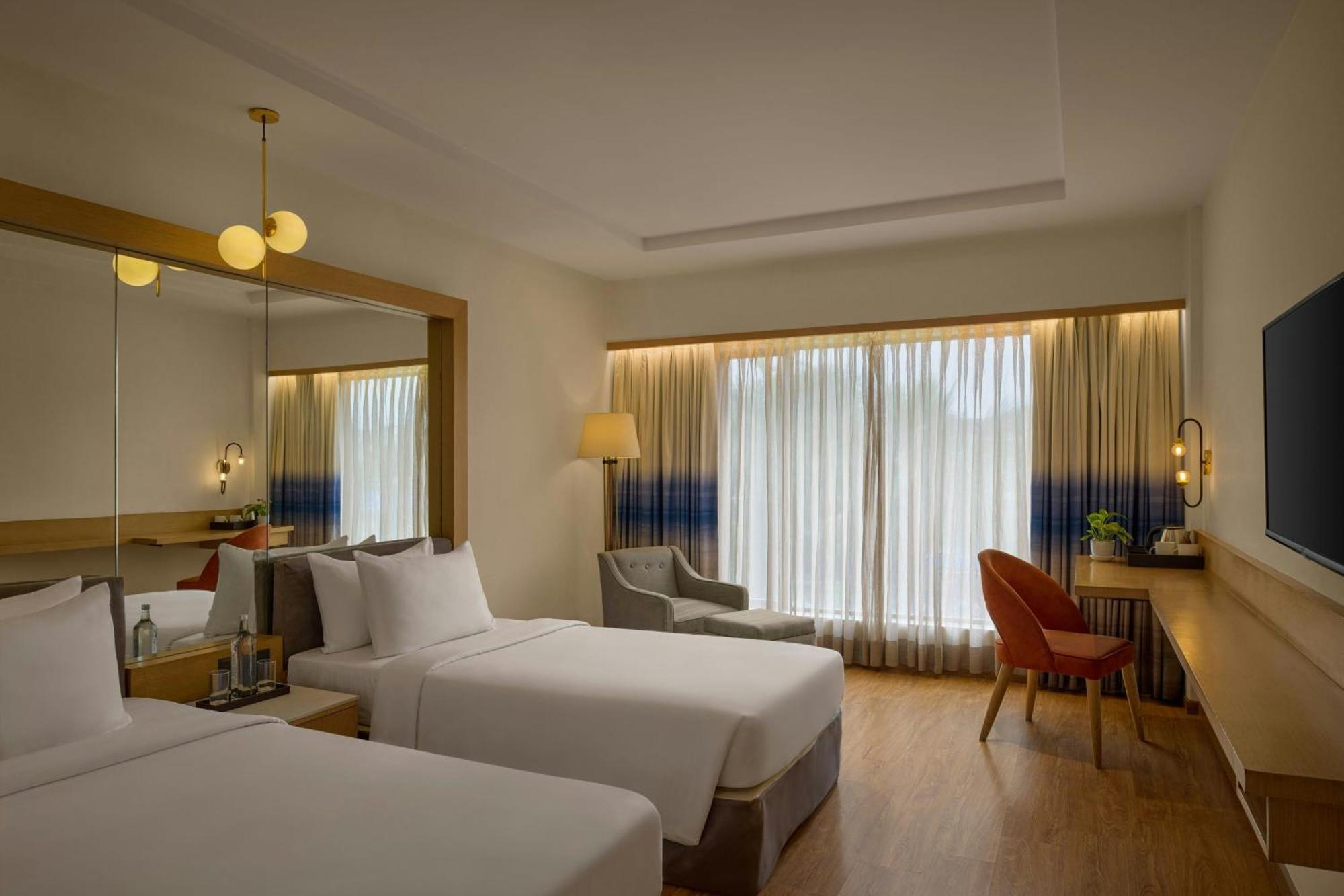 Fern Classic Twin Room with City View