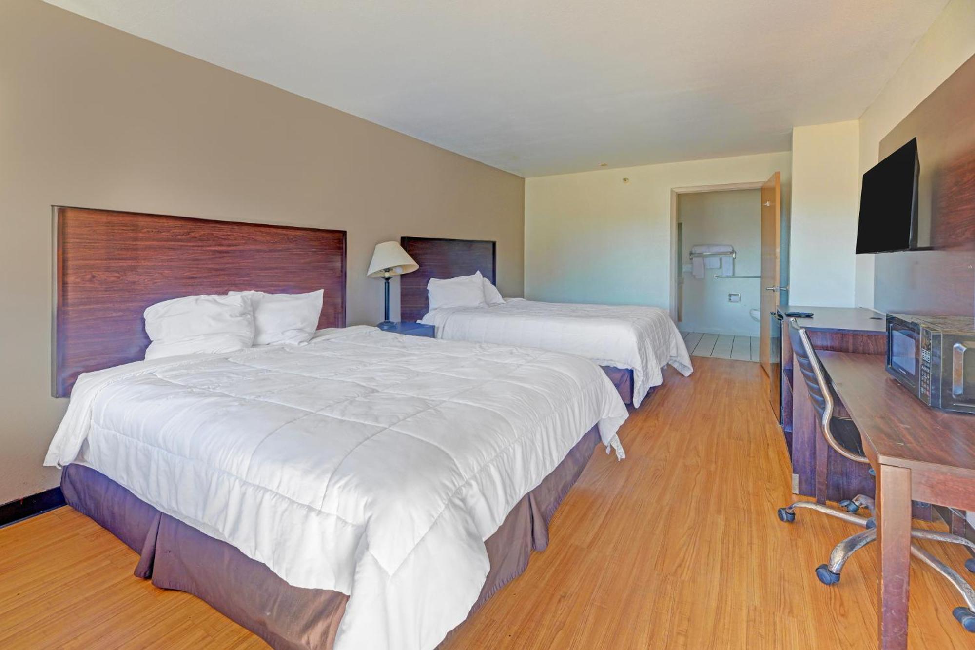 2 Queen Beds Non-Smoking
