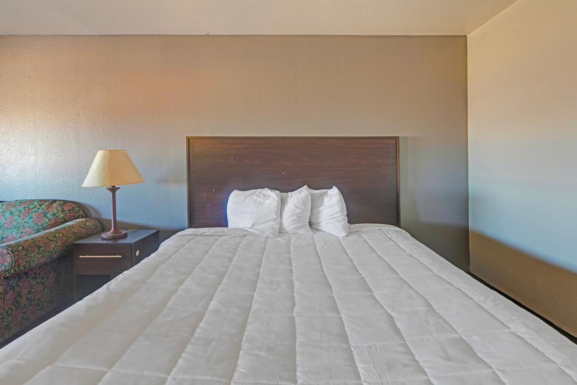 King Bed Non-Smoking