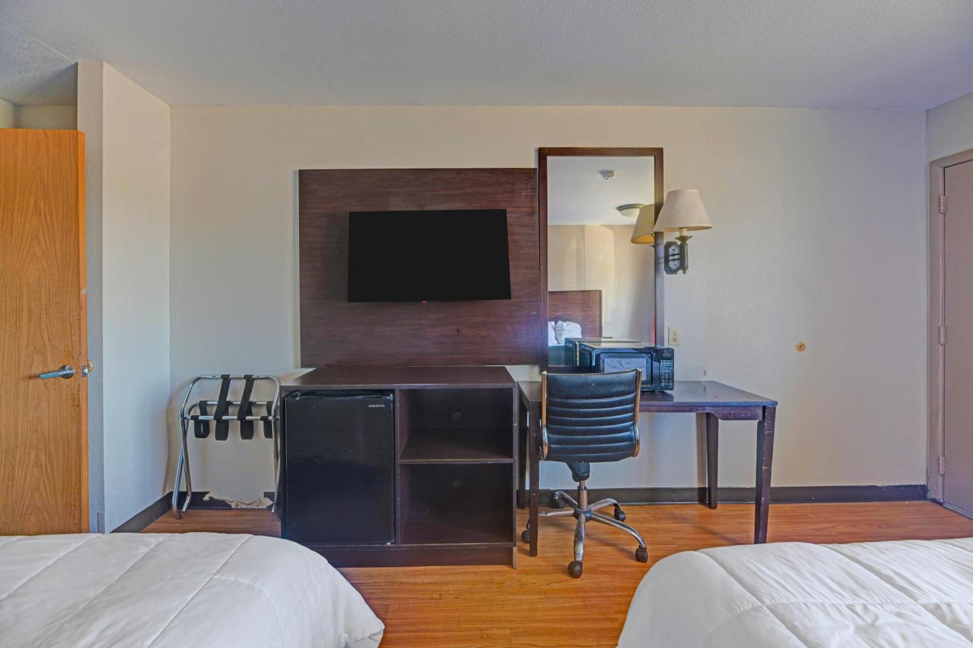 2 Queen Beds Accessible Non-Smoking