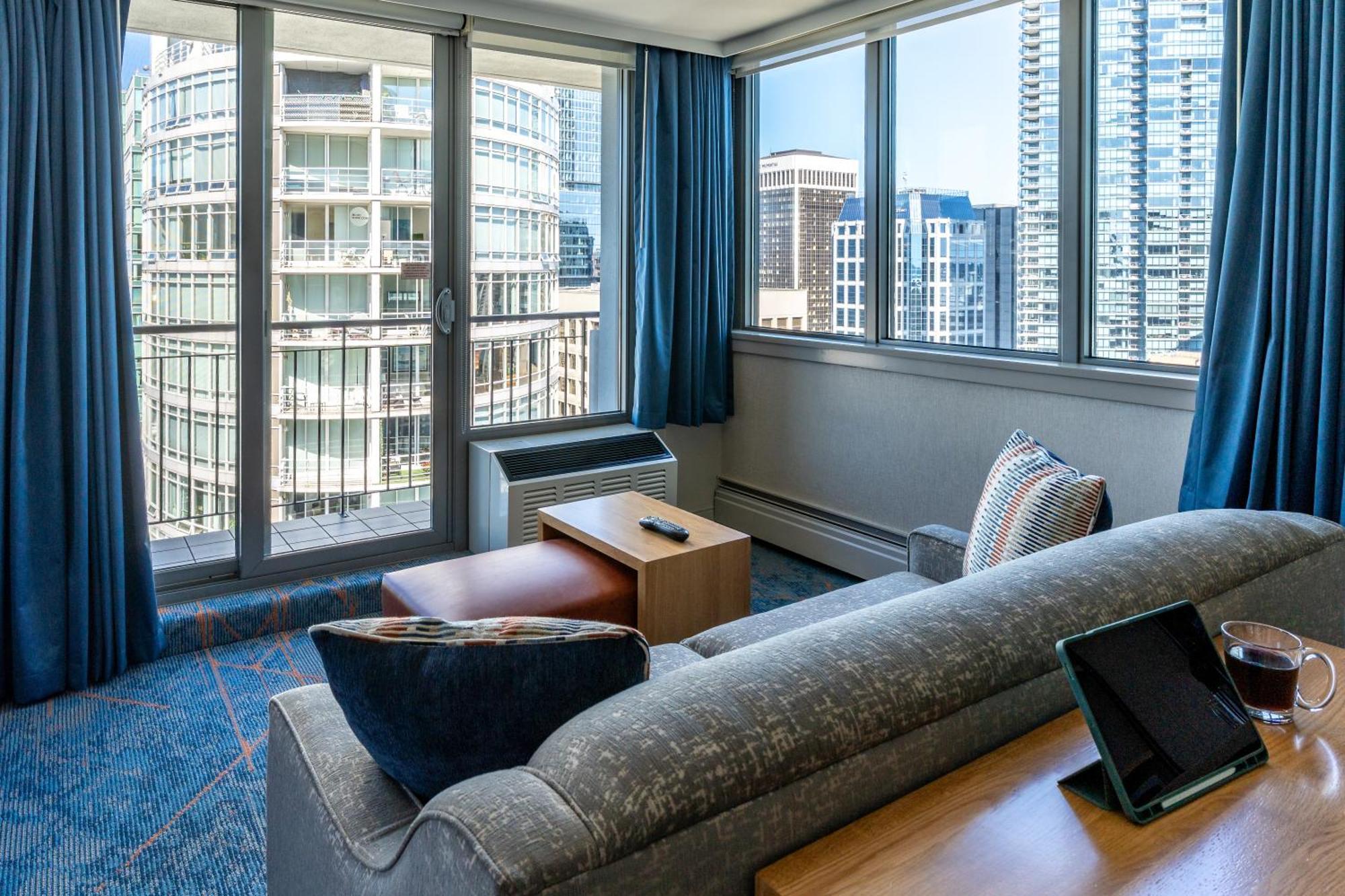 Superior King Room Balcony