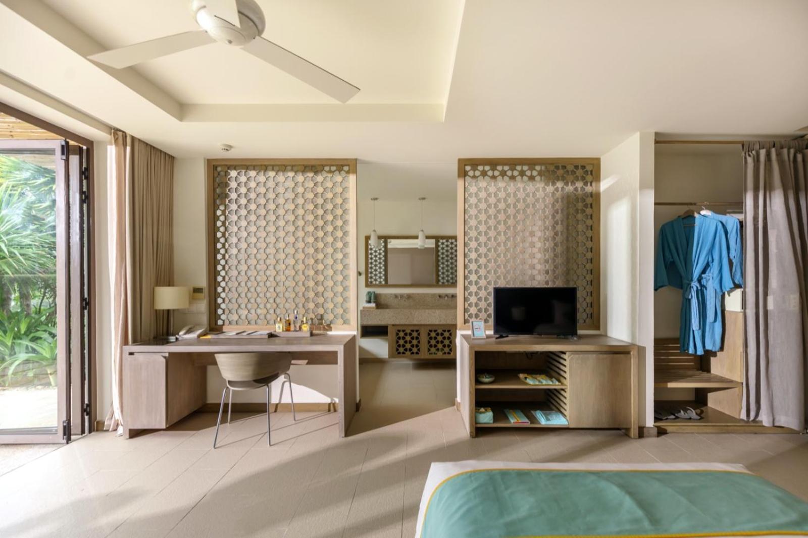 Garden View One-Bedroom King