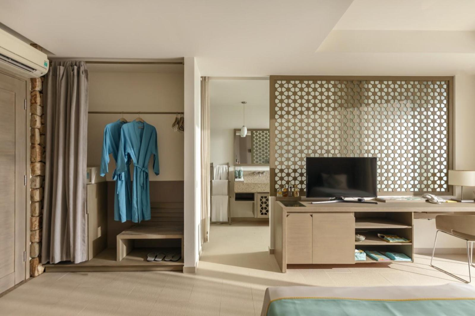 Ocean View One-Bedroom Twin Room