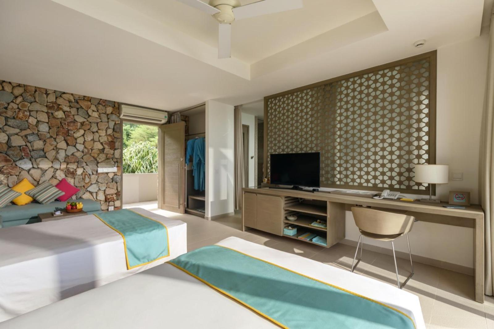 Ocean View One-Bedroom Twin Room