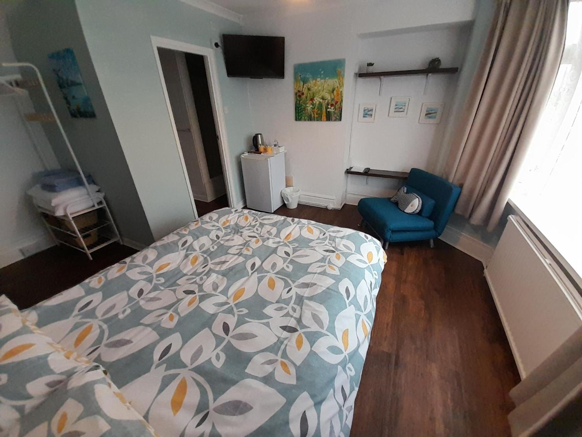 Basic Triple Room