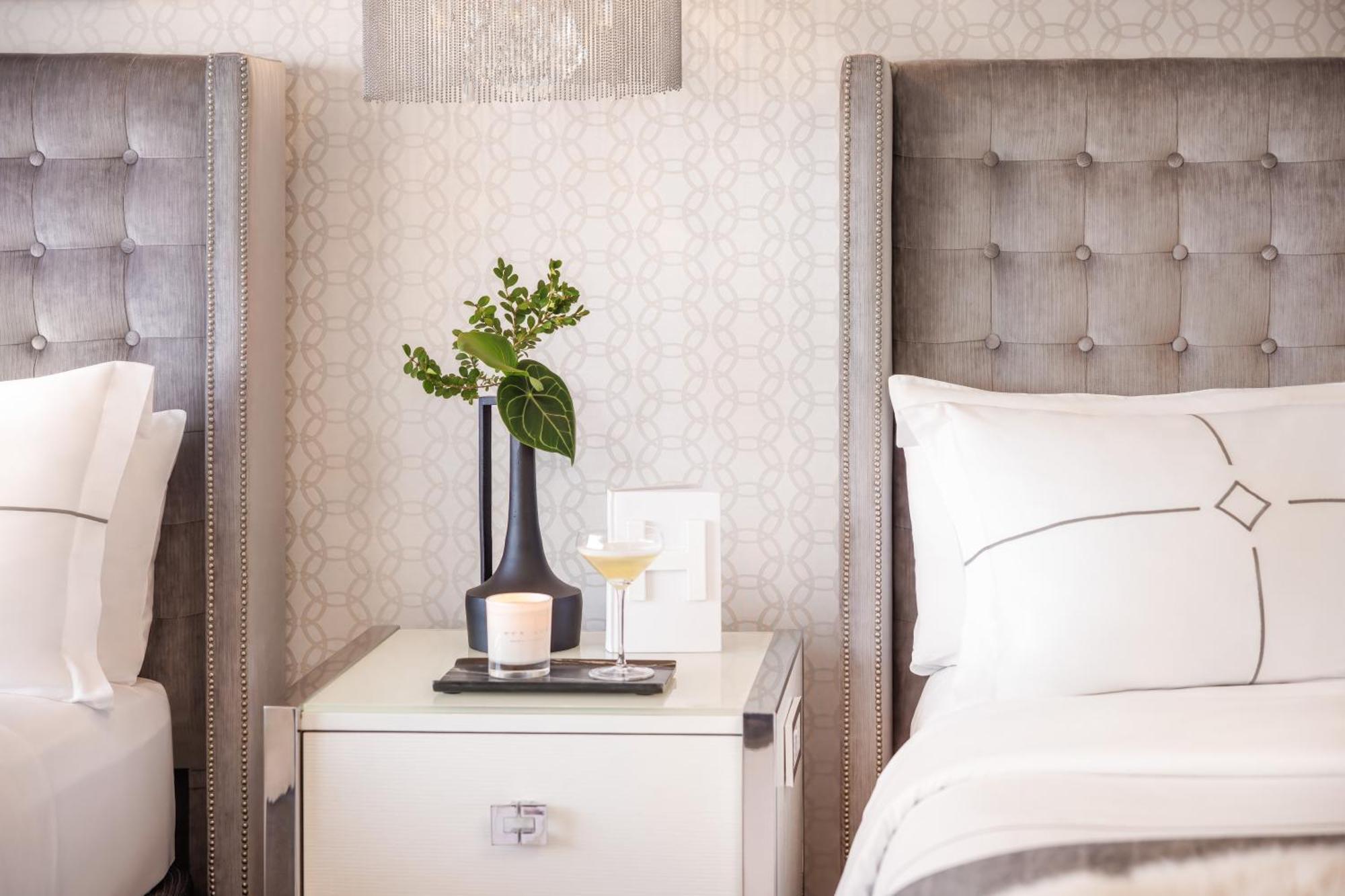 Deluxe Queen Room Two Queen Beds City View