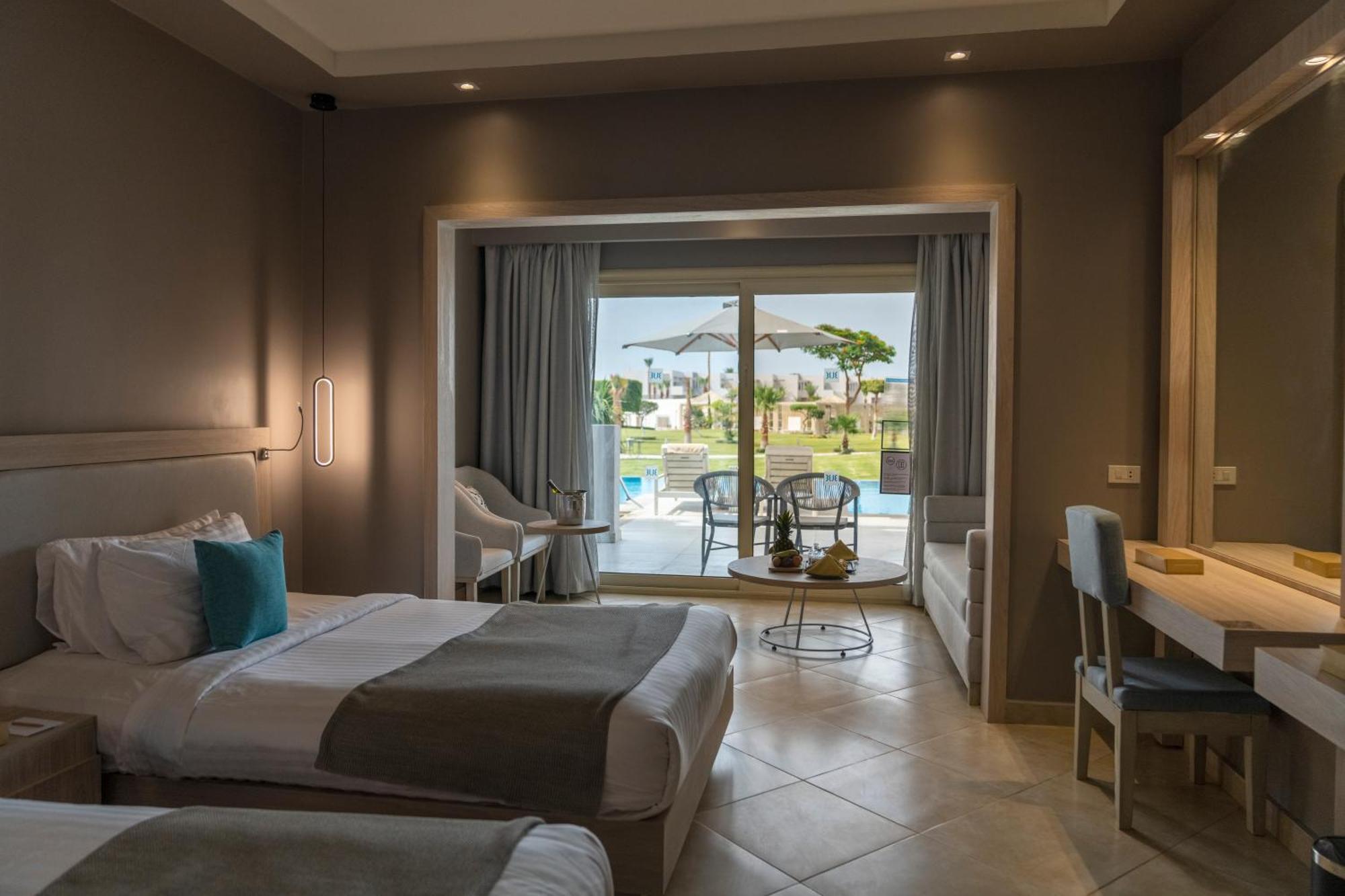 Deluxe Zimmer mit direktem Poolzugang