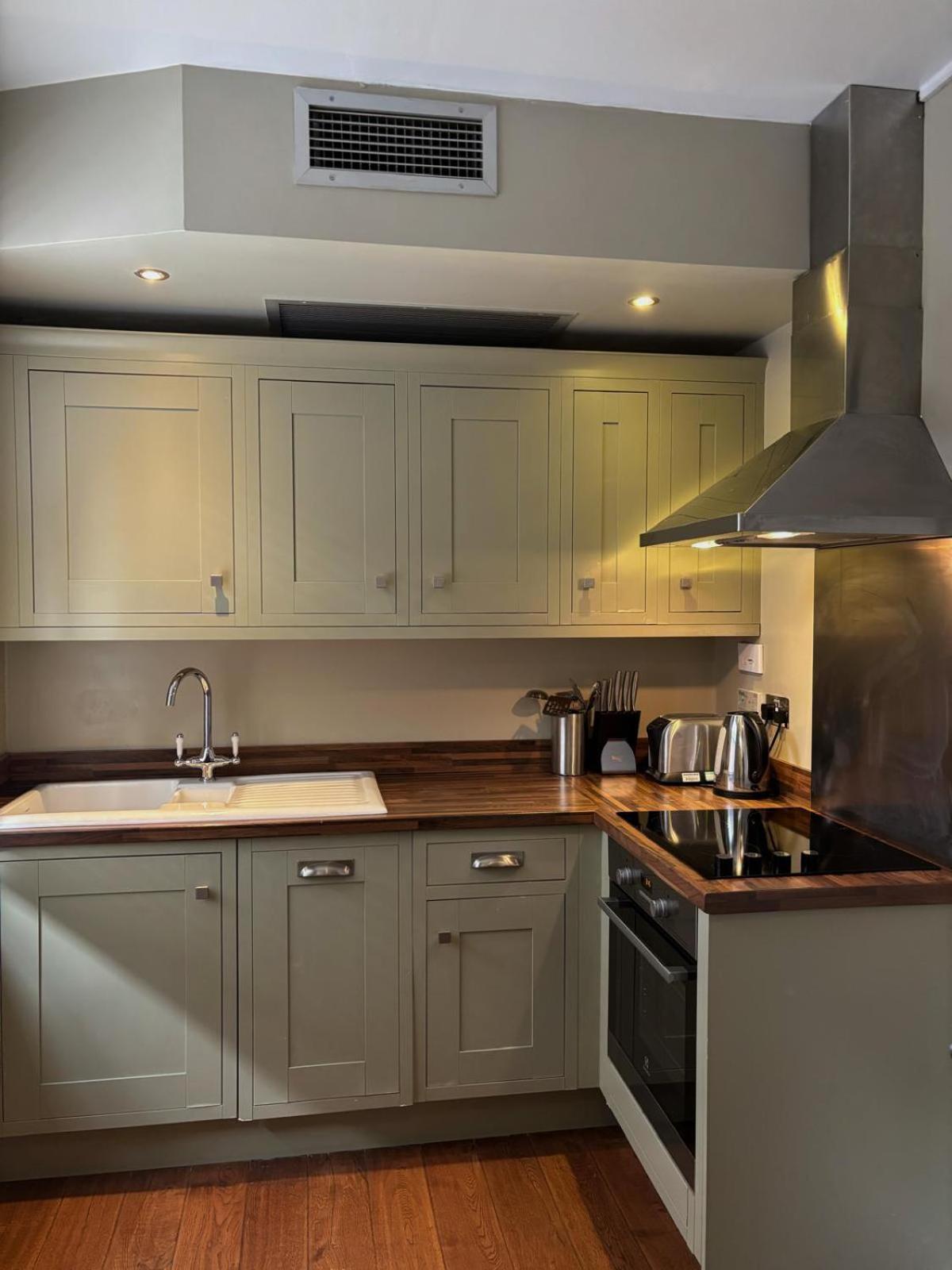 Two-Bedroom Apartment Micklegate Courtyard
