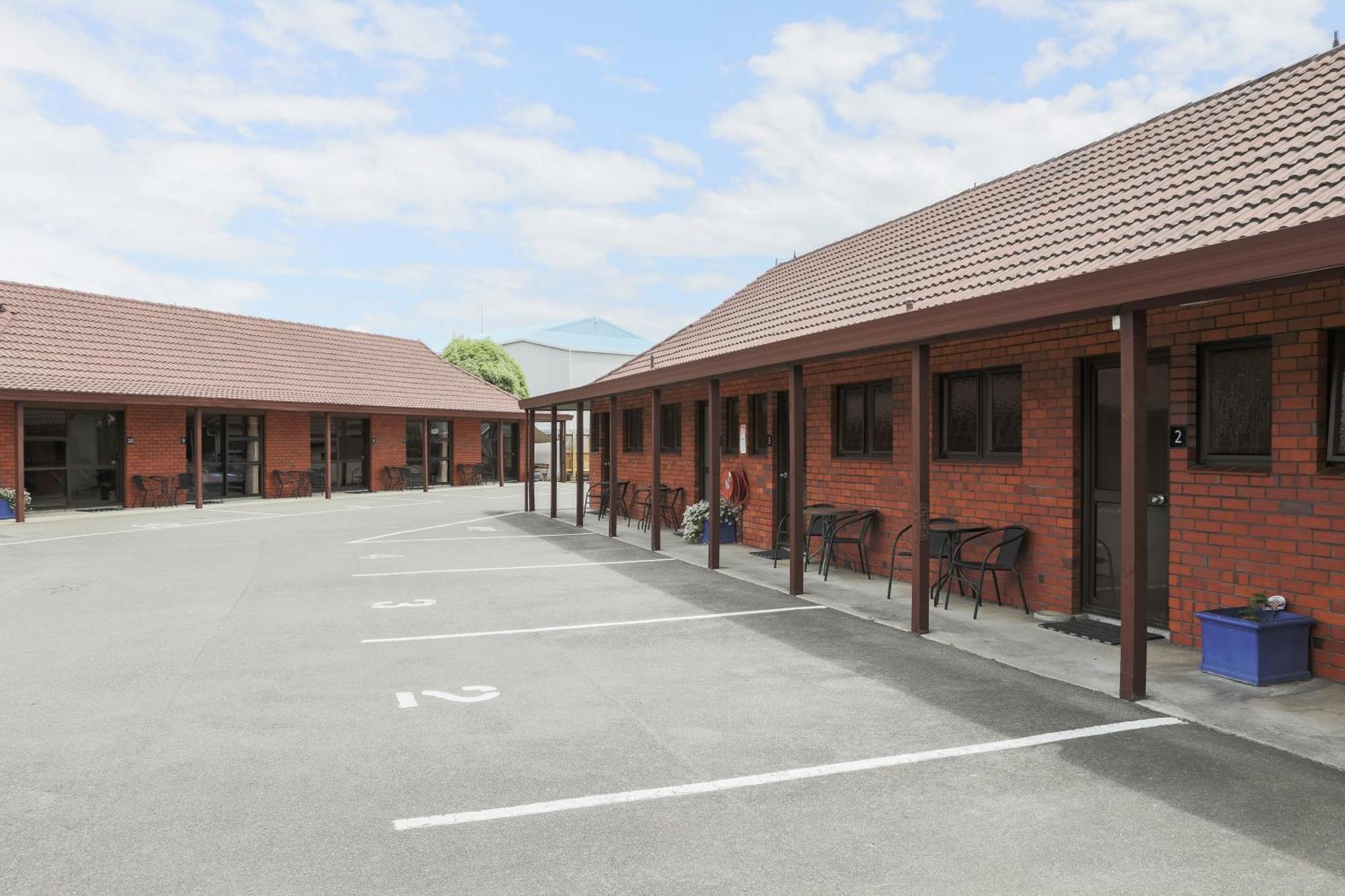 Deluxe Kitchen Studio