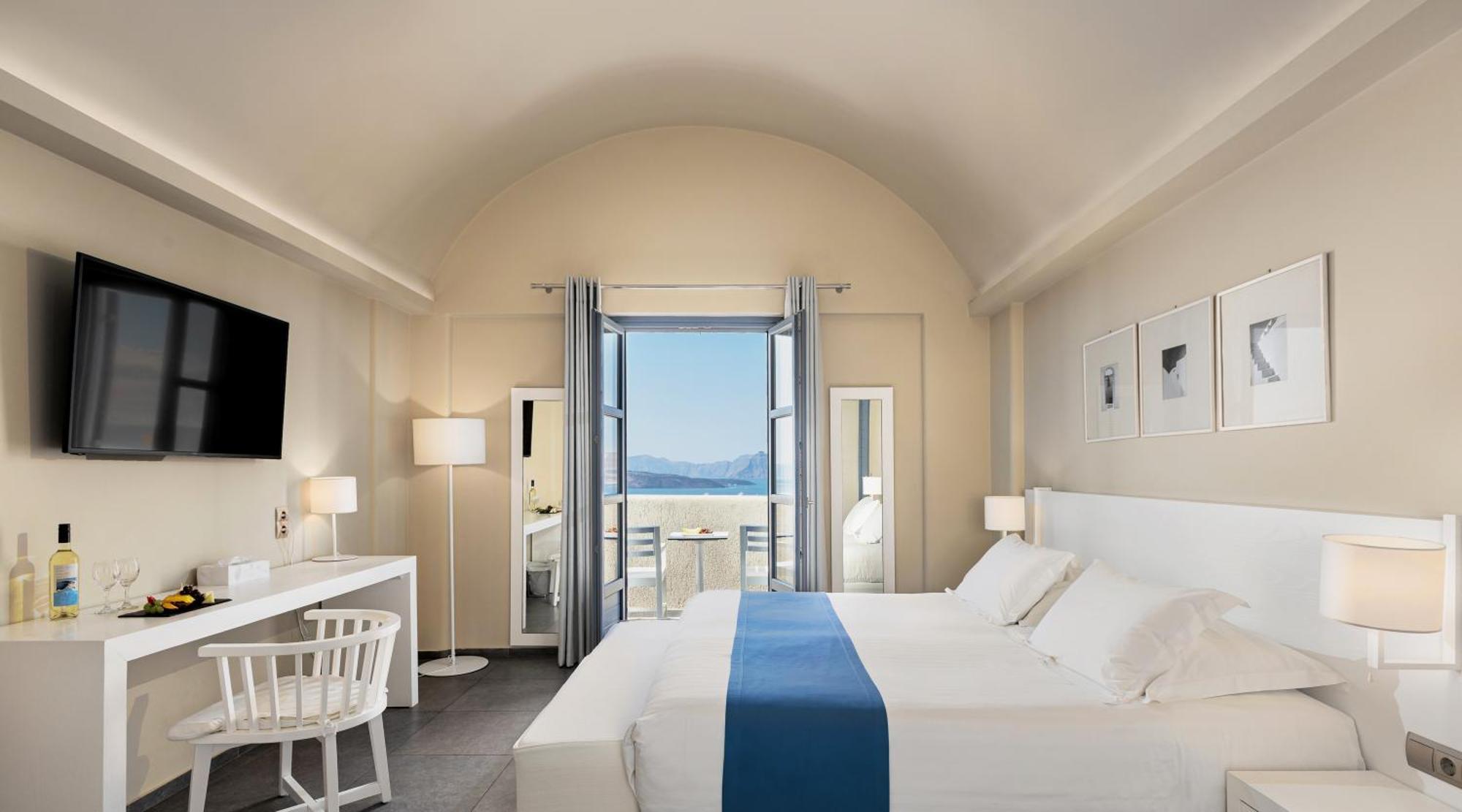 Superior Suite Caldera View