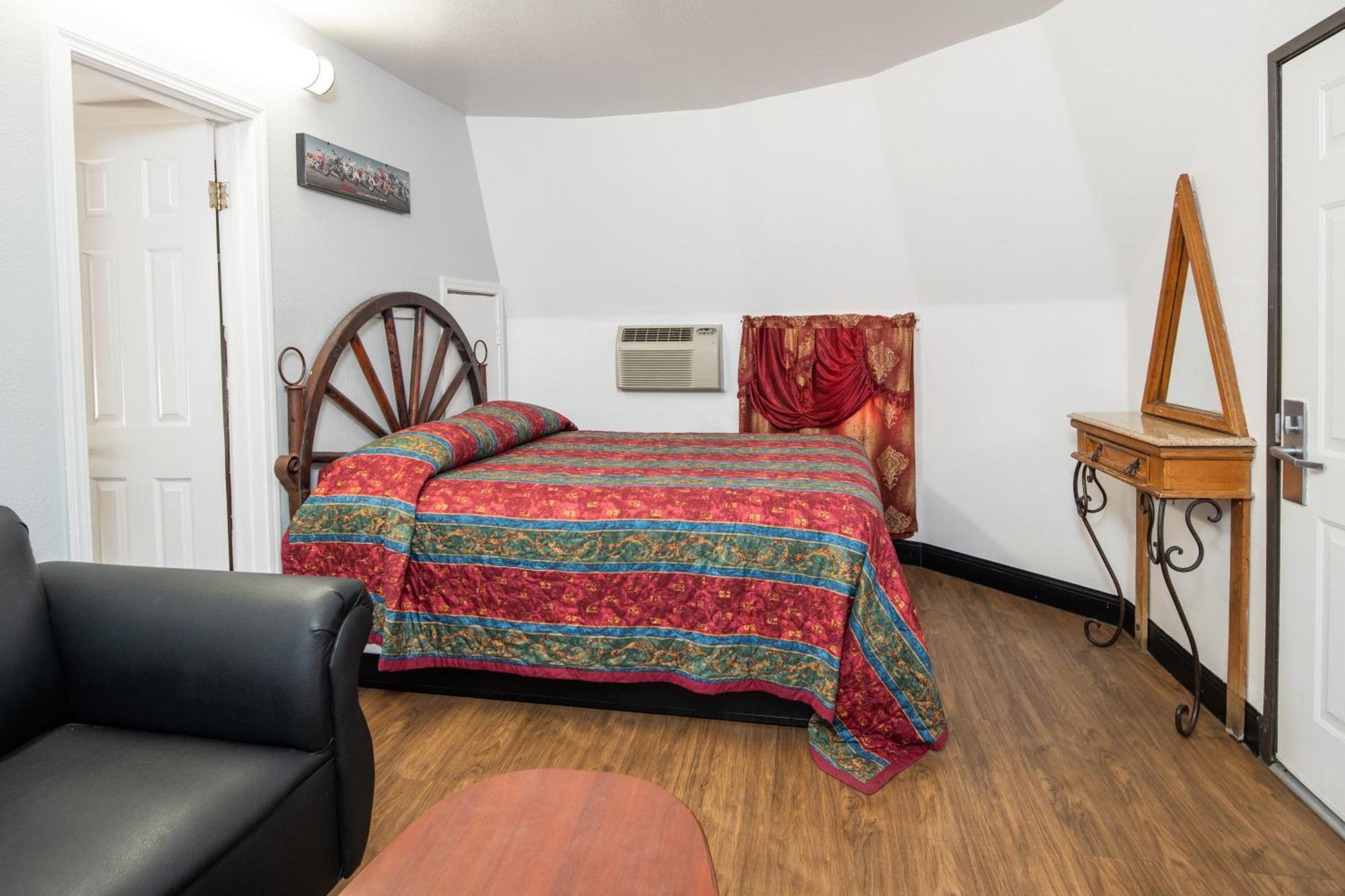 Queen Room
