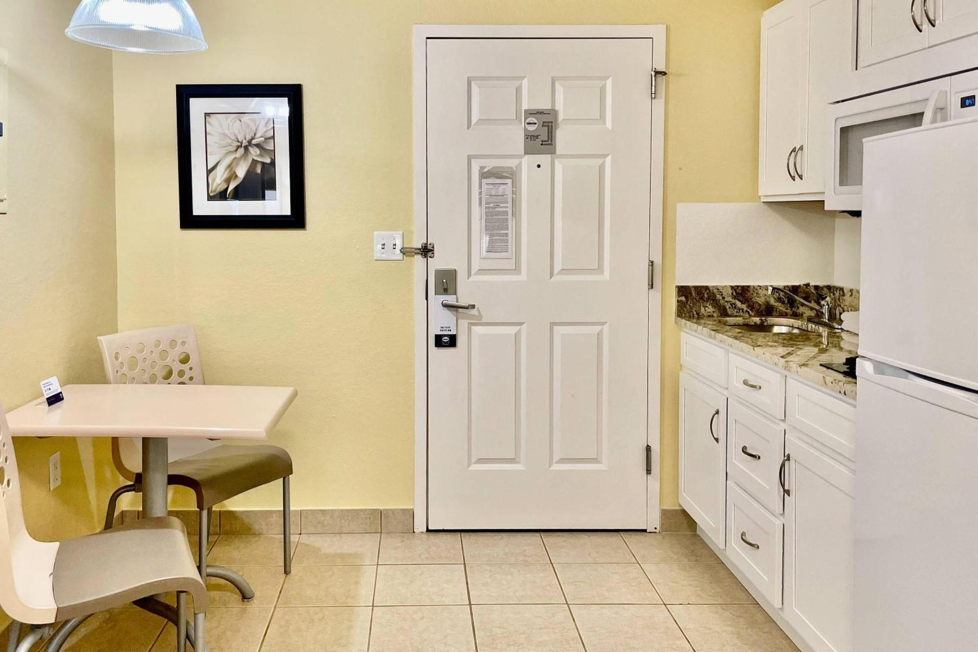 Efficiency Double Room Two Double Beds Accessible or Non-Smoking