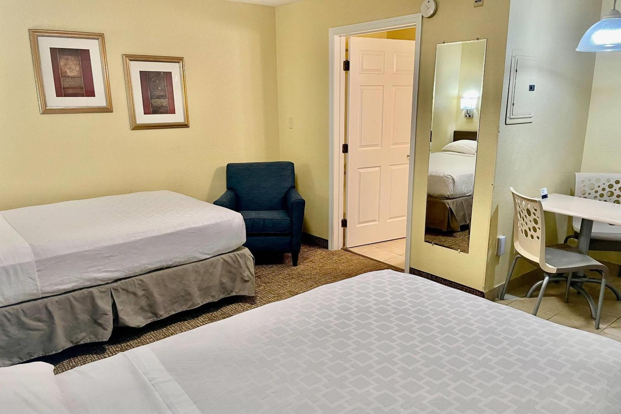 Efficiency Double Room Two Double Beds Accessible or Non-Smoking