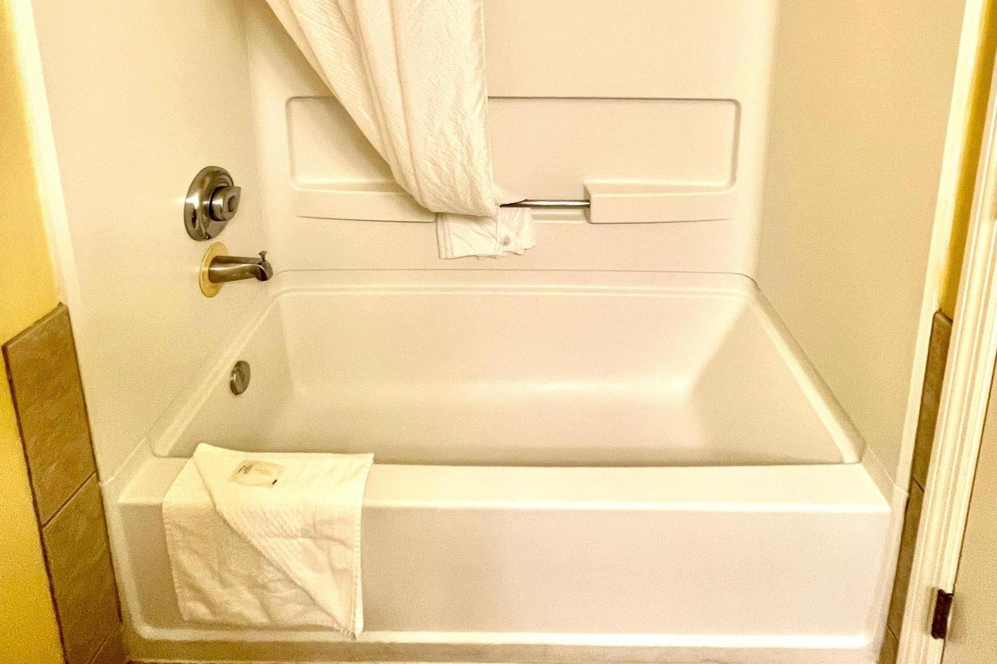 Efficiency King Suite Accessible or Non-Smoking