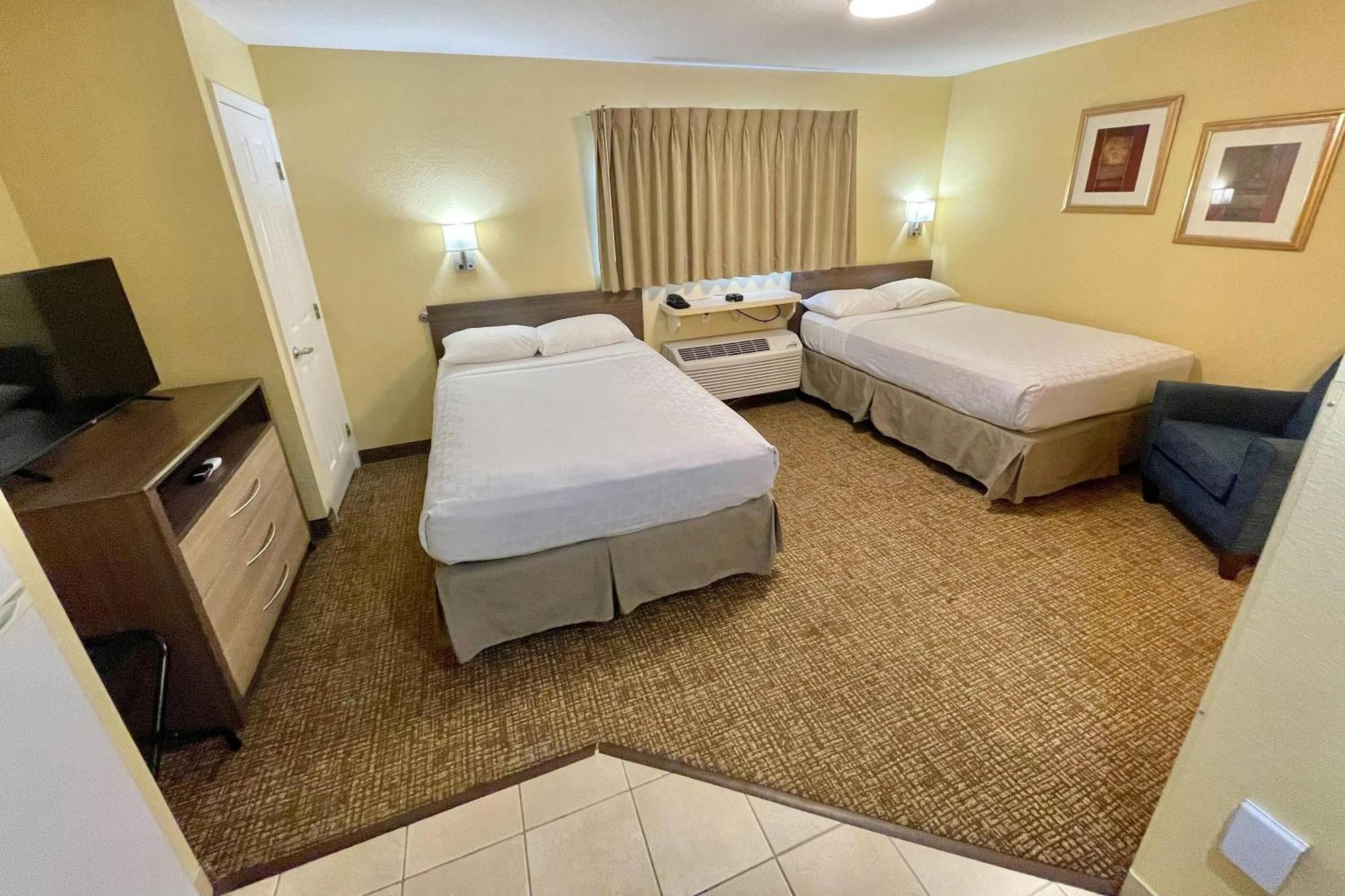 Efficiency Double Room Two Double Beds Accessible or Non-Smoking