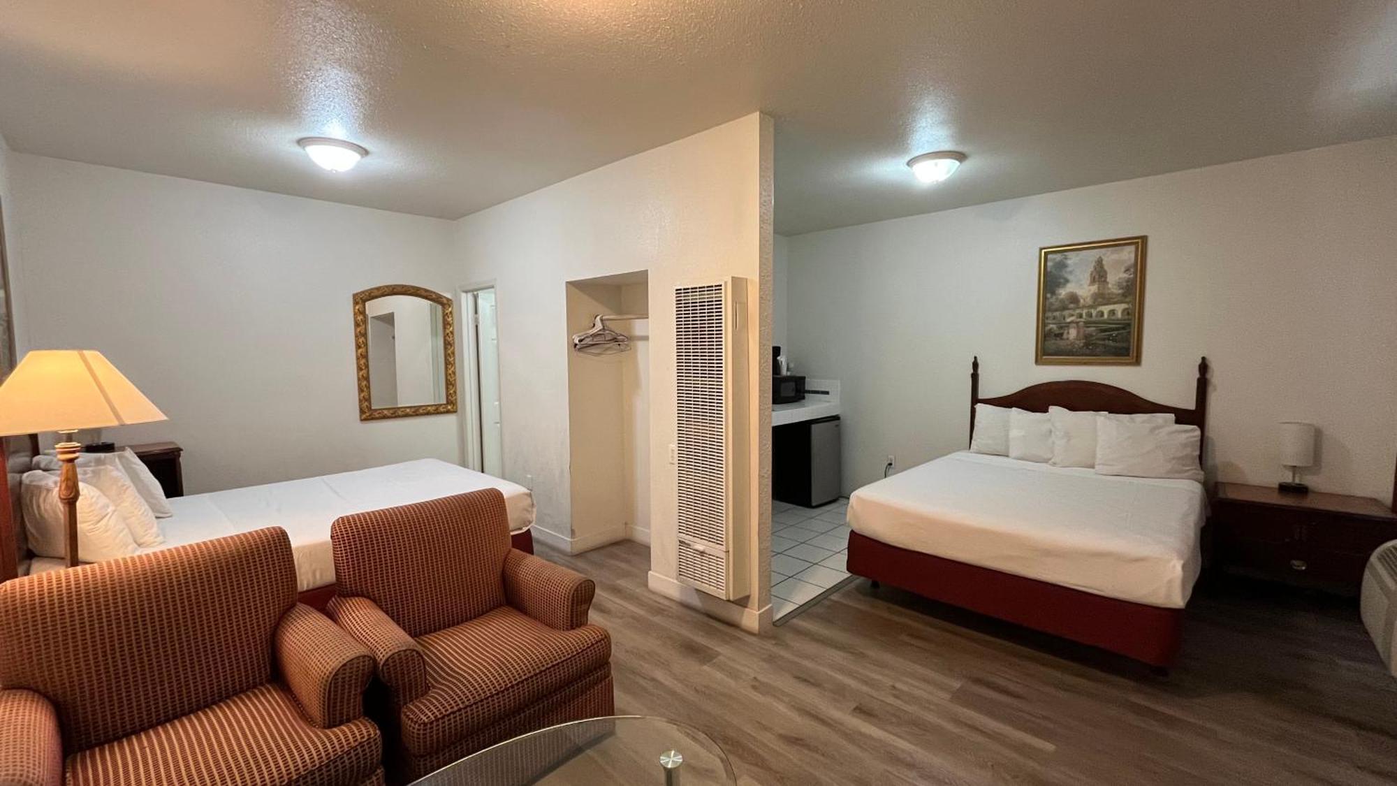 Queen Room Two Queen Beds