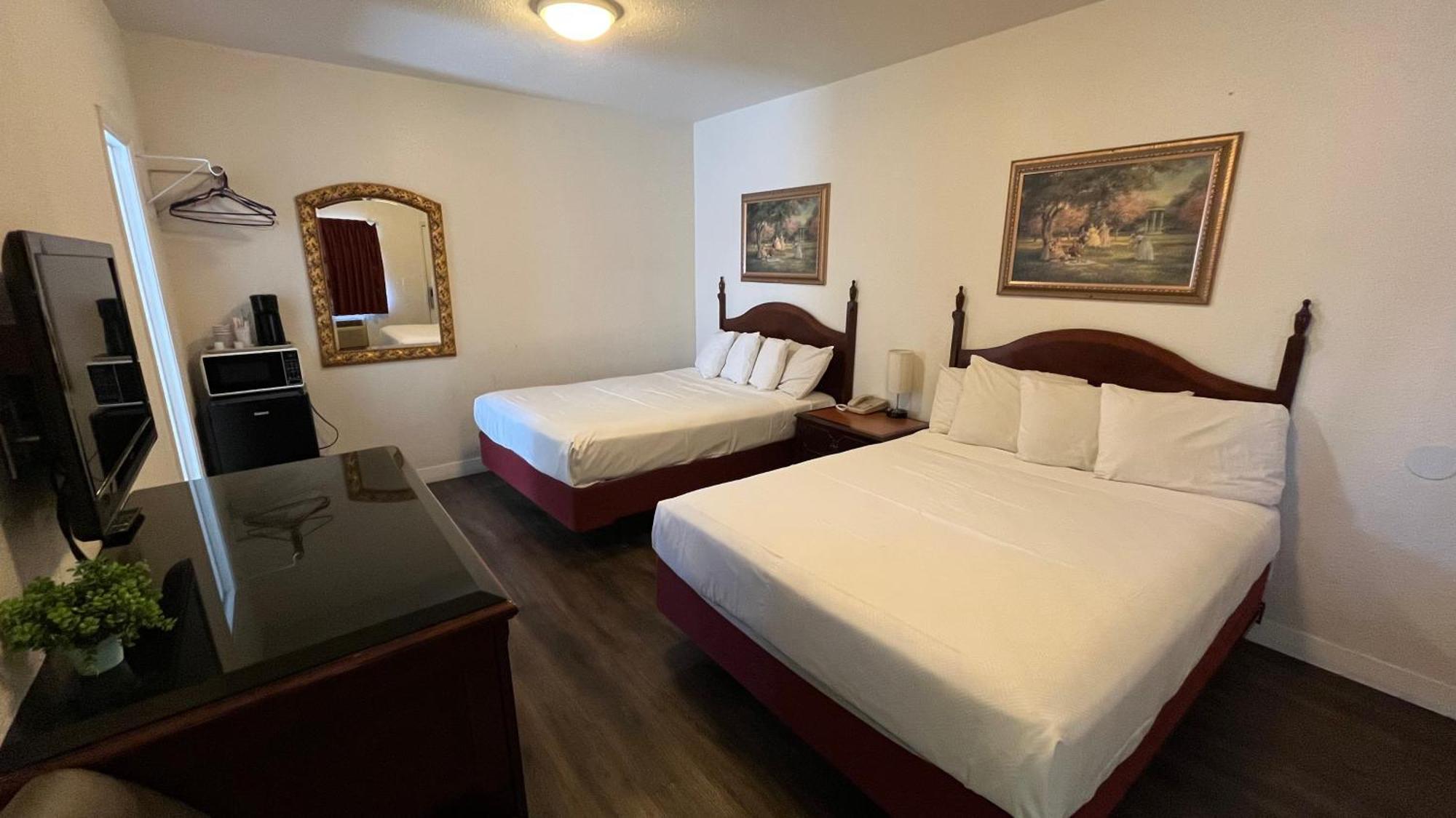Queen Room Two Queen Beds