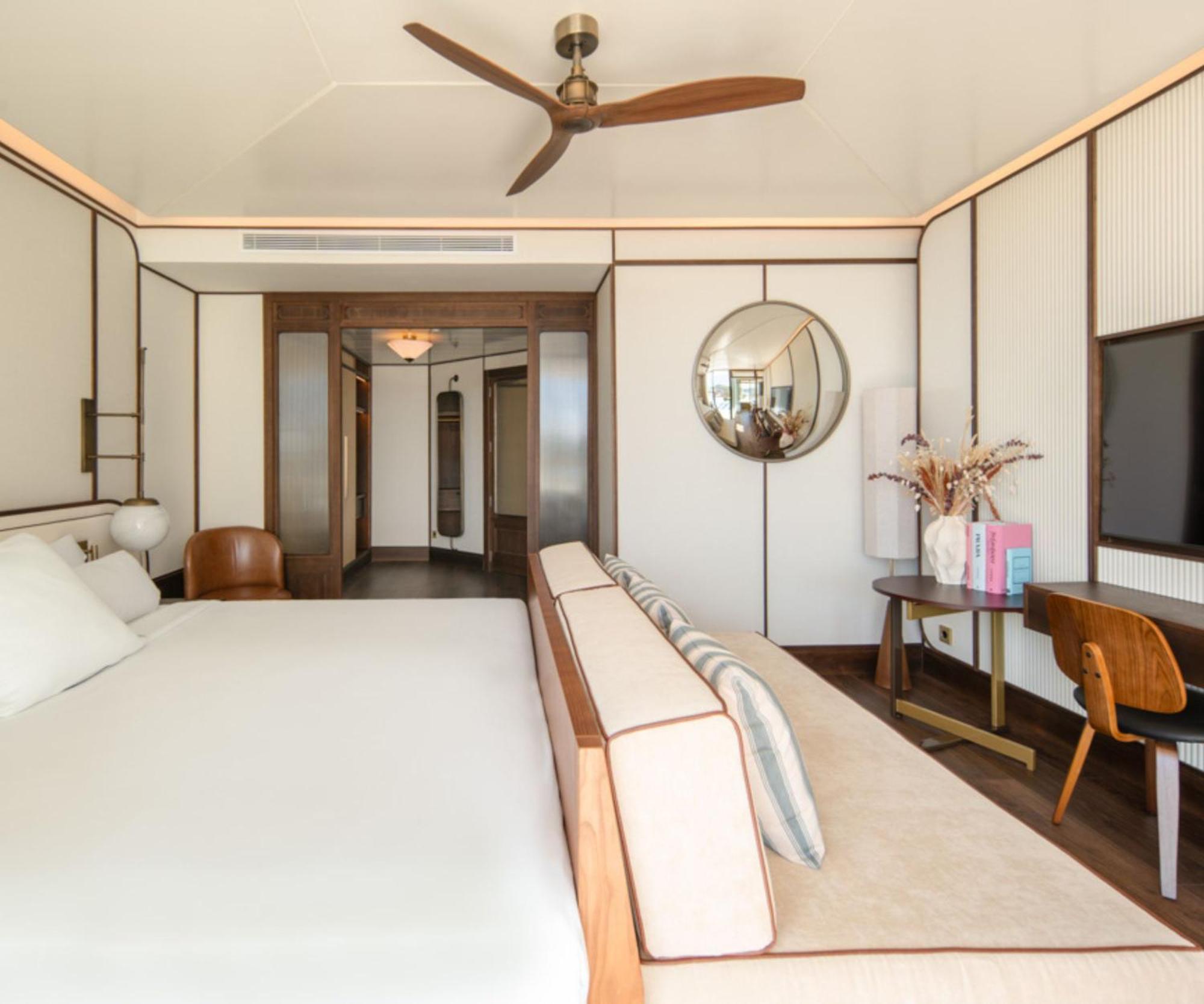 Deluxe Double Room Swim Up
