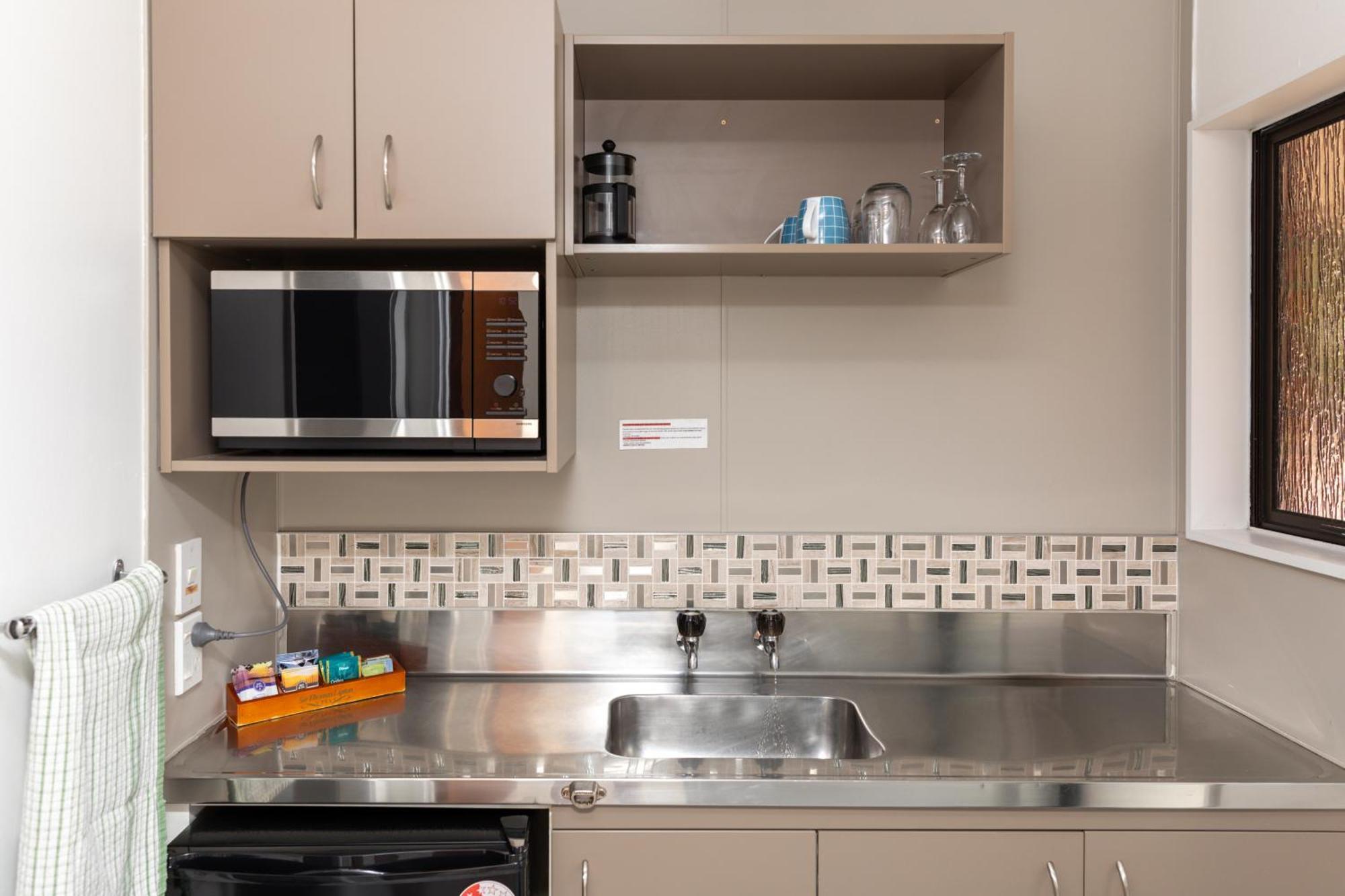 Standard Triple Studio Kitchenette