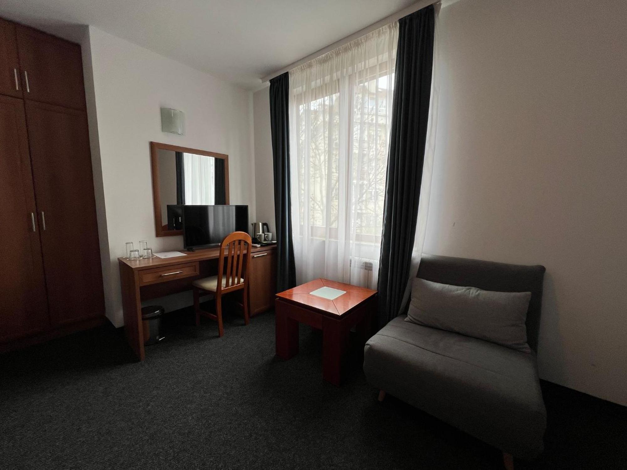 Superior Queen Room