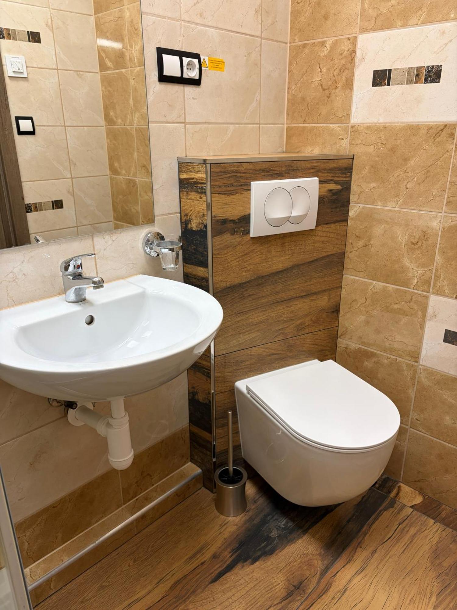 Triple Room Private Bathroom