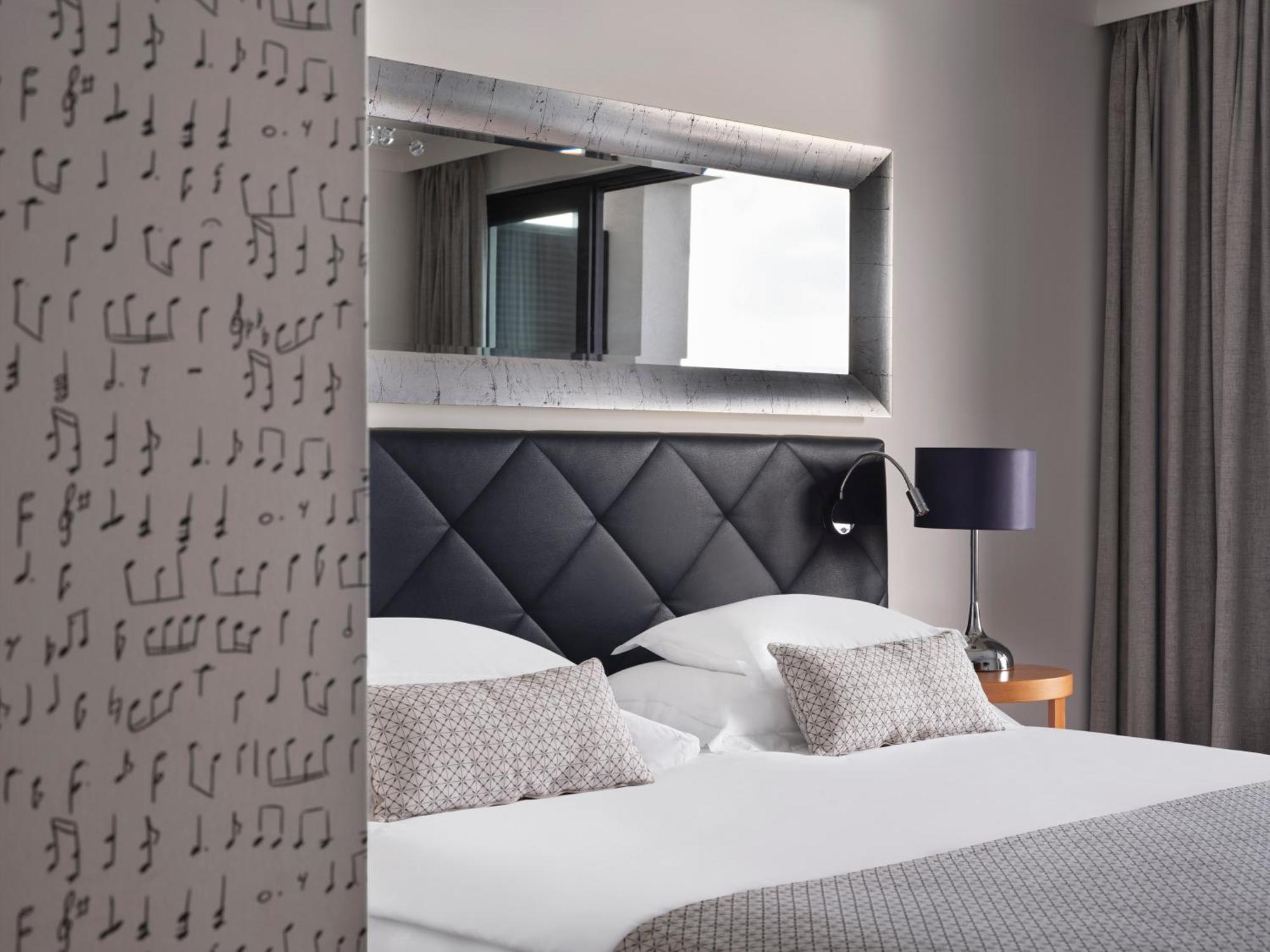 Deluxe Double or Twin Room Garden View