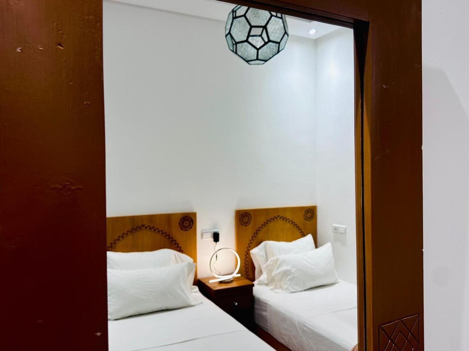 Grote Kamer met 2 Bedden