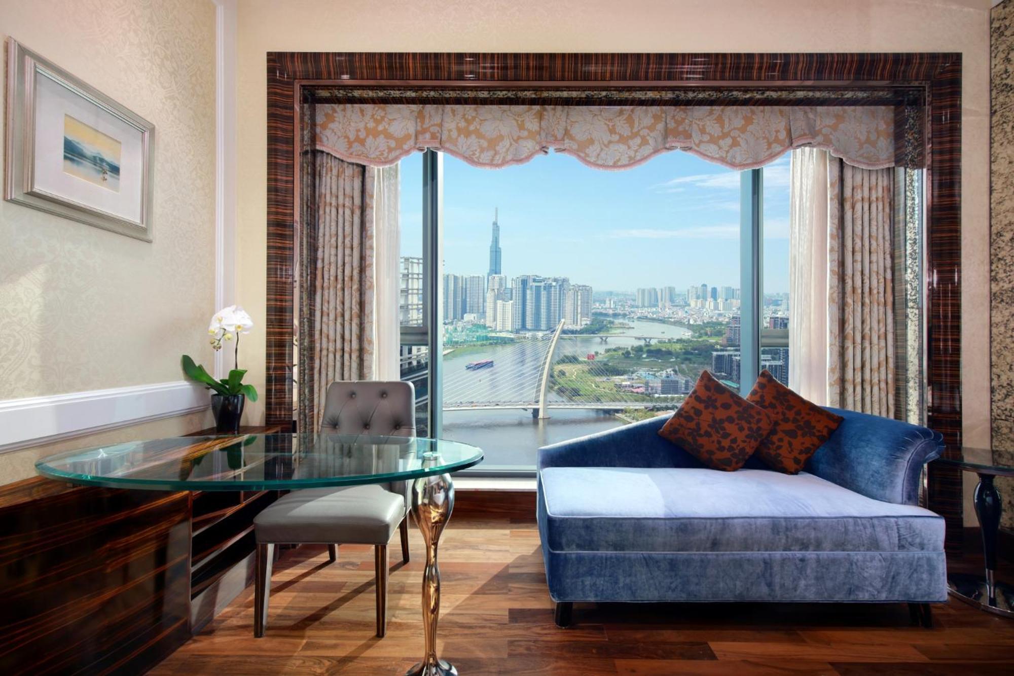 Deluxe Twin Room High Floor