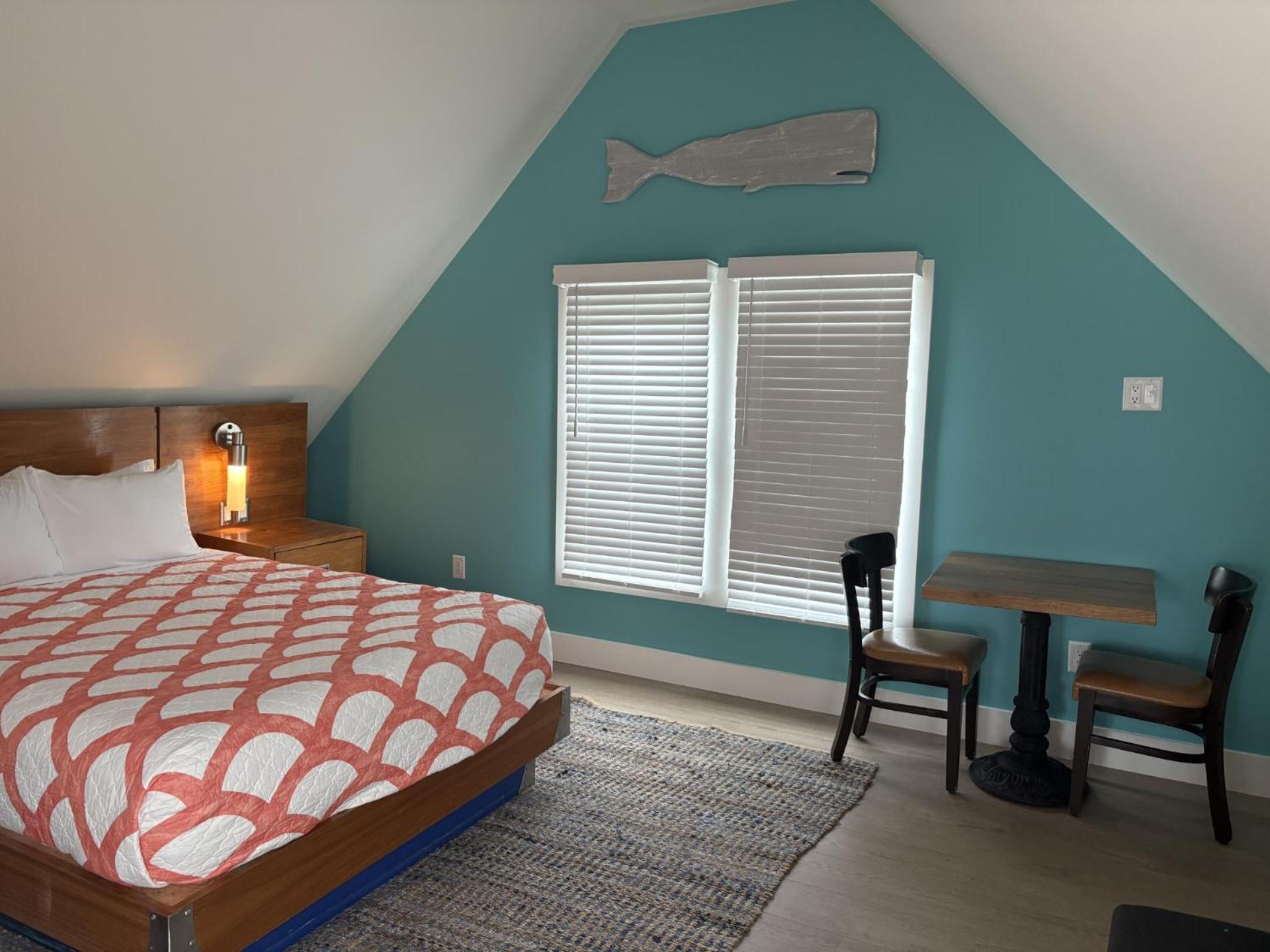 Newly Renovated Decor Queen Bed Ocean View