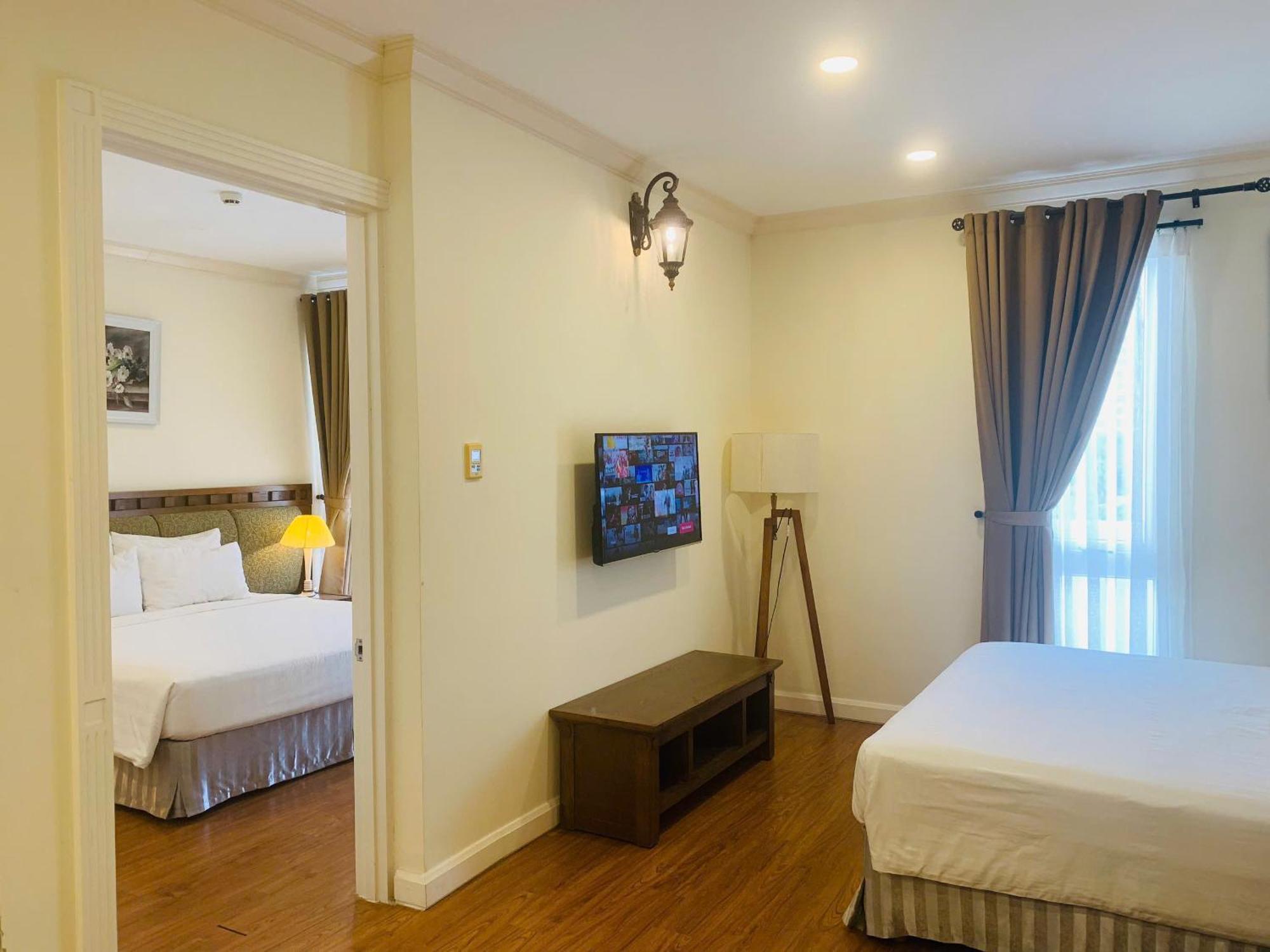 Deluxe Family Room