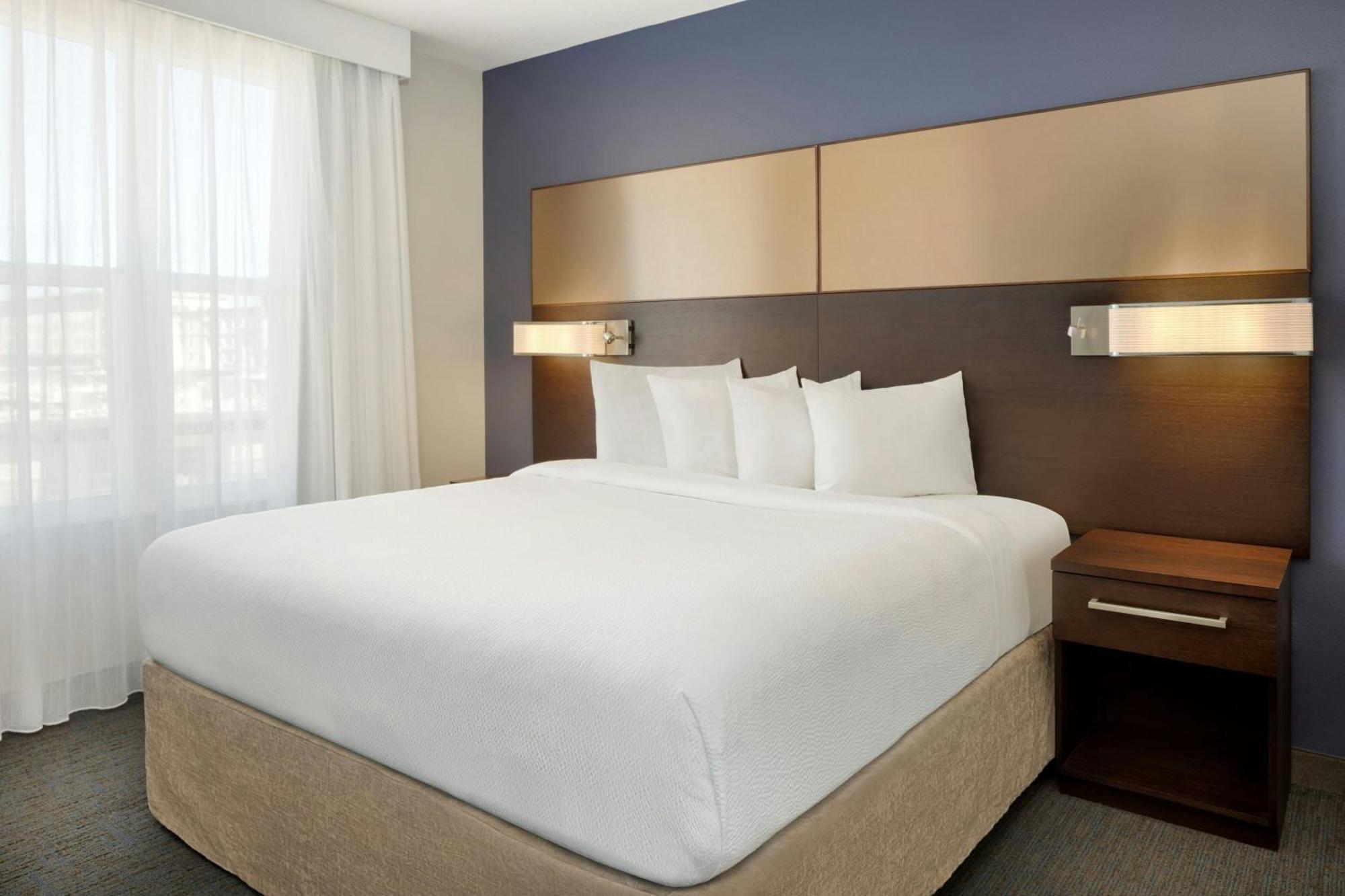 Two-Bedroom Suite One King Bed One Queen Bed