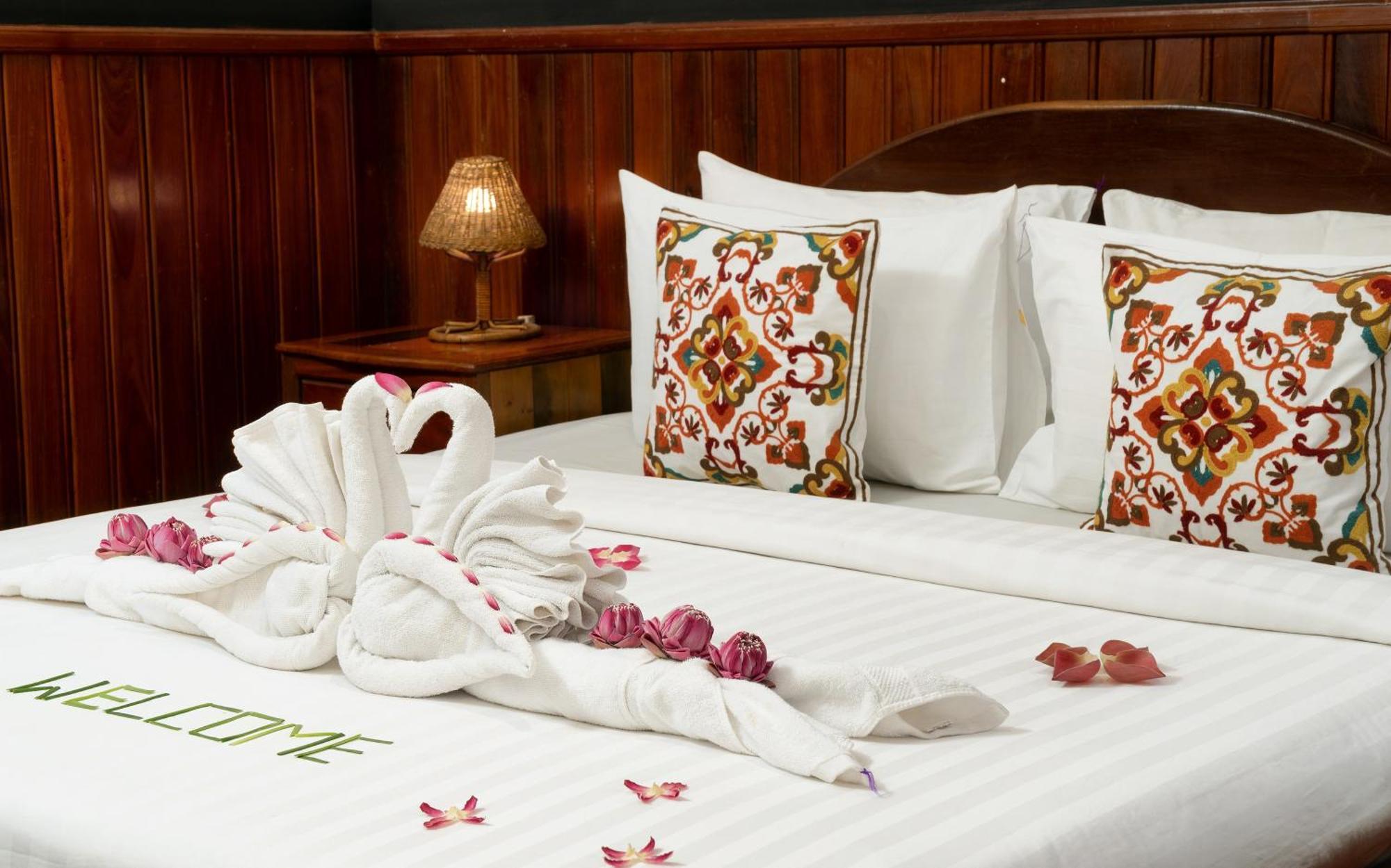 Deluxe Double or Twin Room Pickup