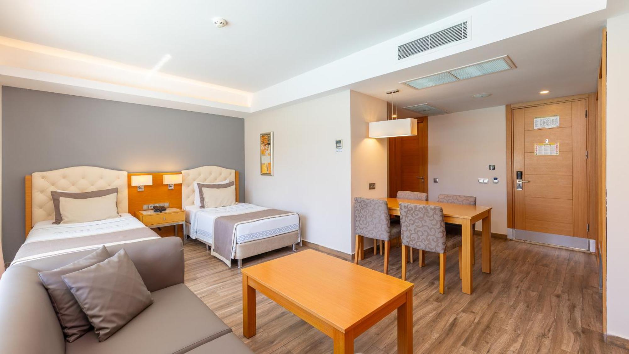 Maison Côté Lac de Luxe Familiale 1 Chambre (4 Adultes + 1 Enfant)