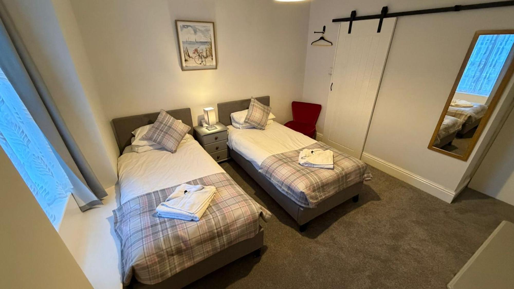 Standard Twin Room