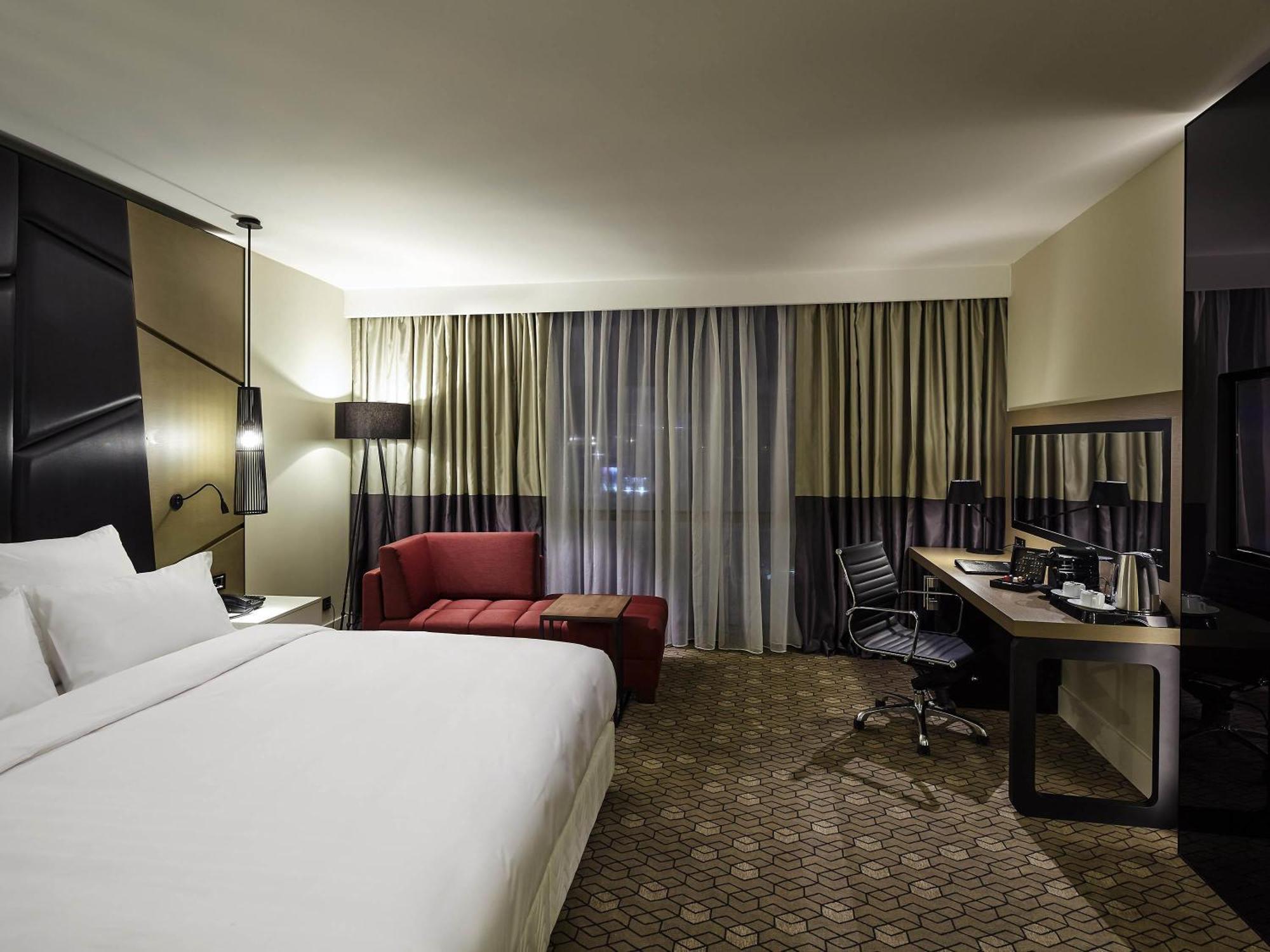 Deluxe Room King Bed City View,1774519135:JPEG