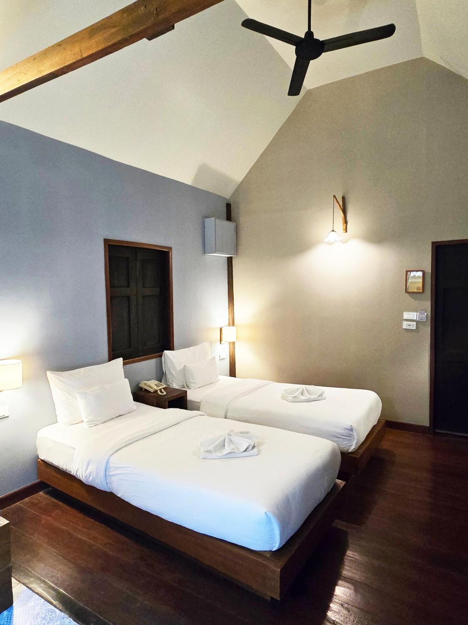 Deluxe Twin Room,1742984968:JPEG