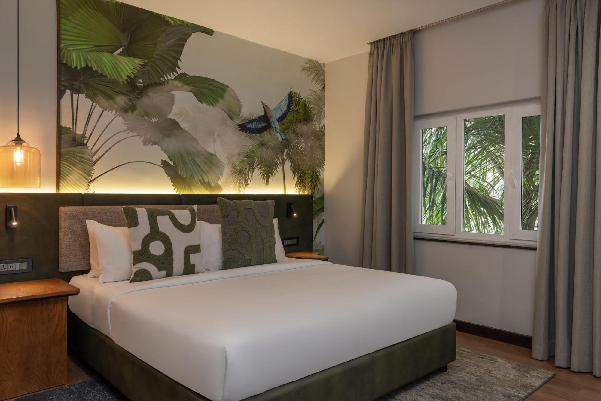 Deluxe Queen Room