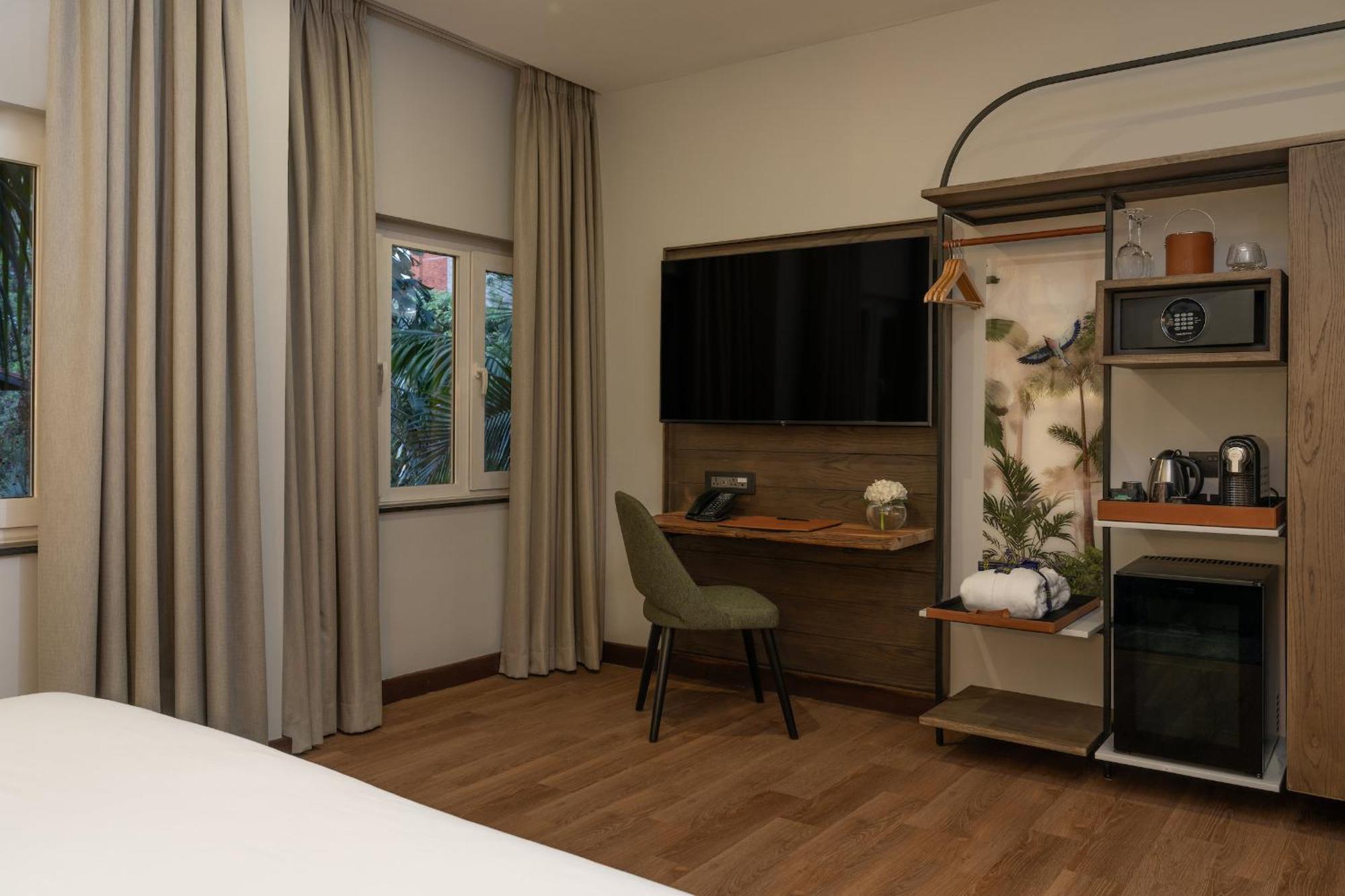 Premium King Room