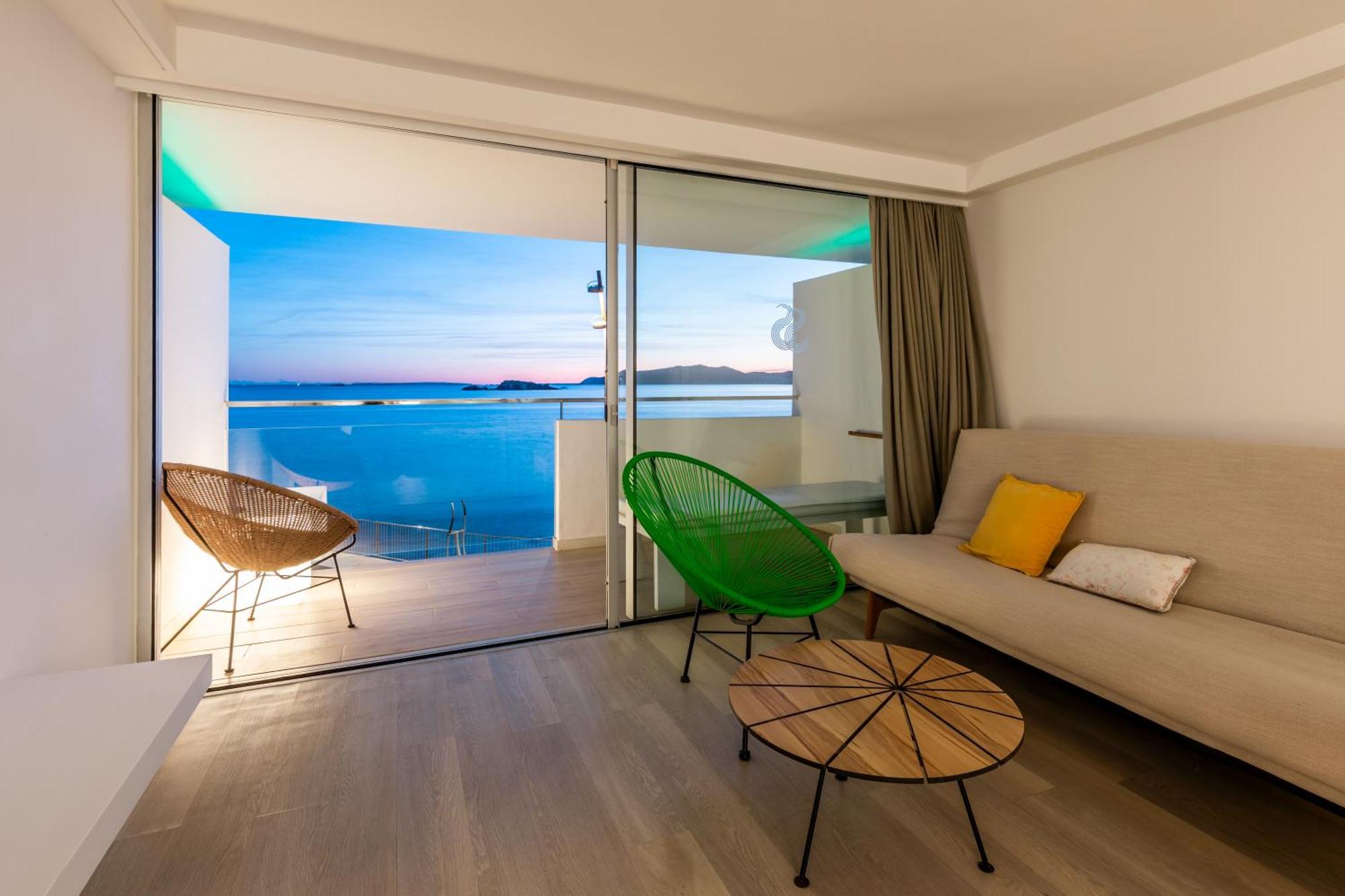 Studio Apartment Sea View Higher Floors