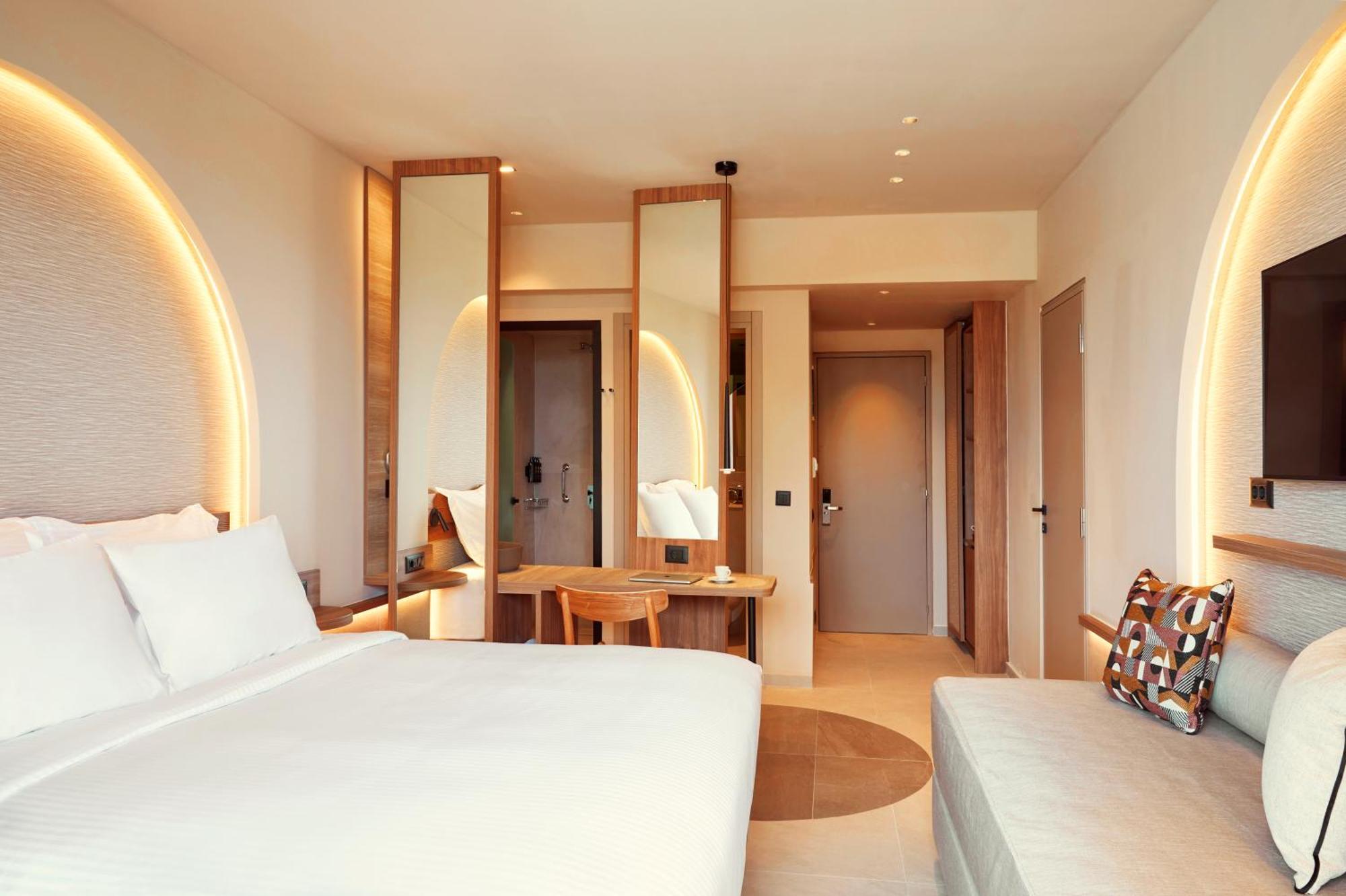 Deluxe Room Side Sea View