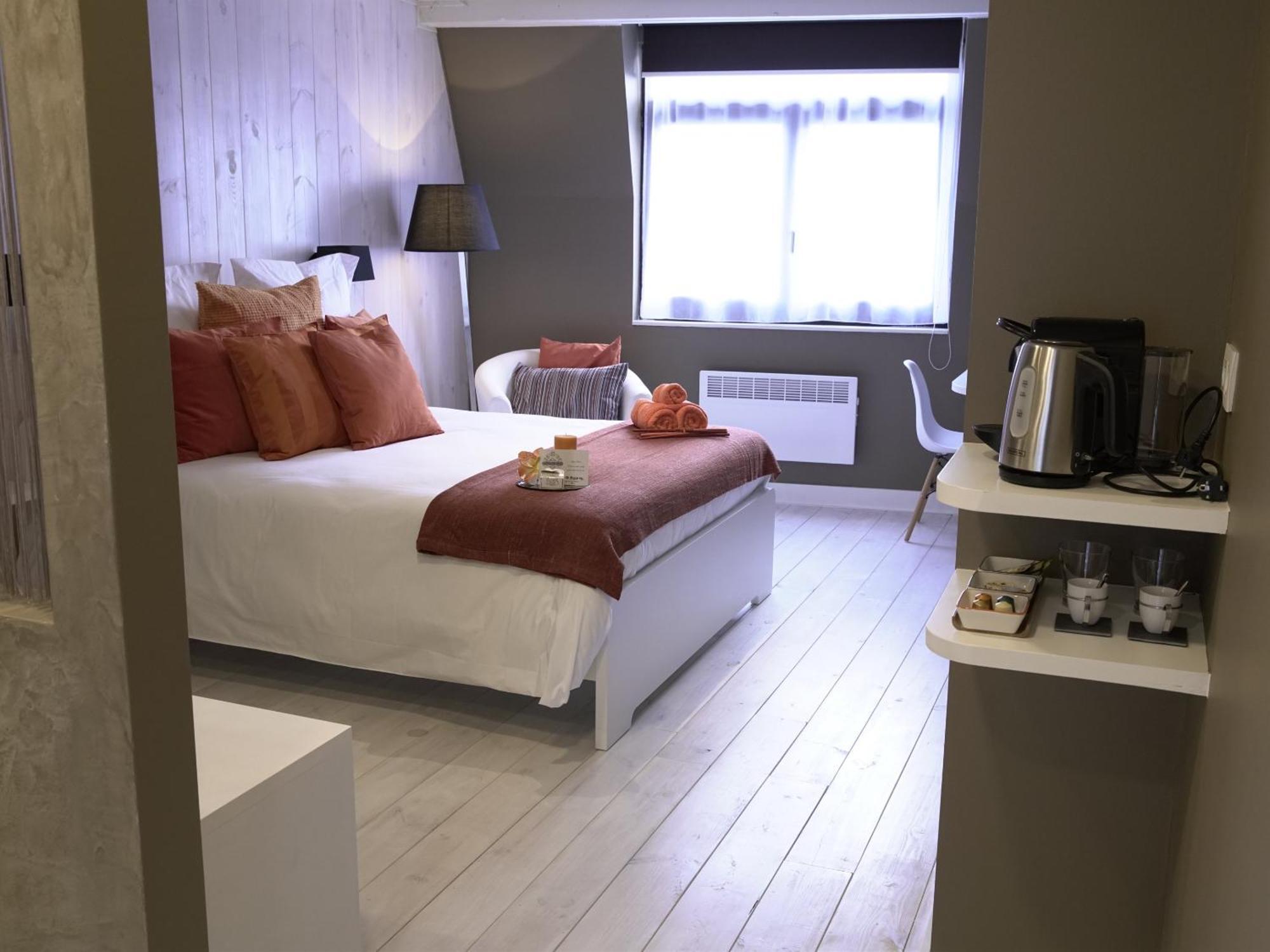 Double Room Private Bathroom