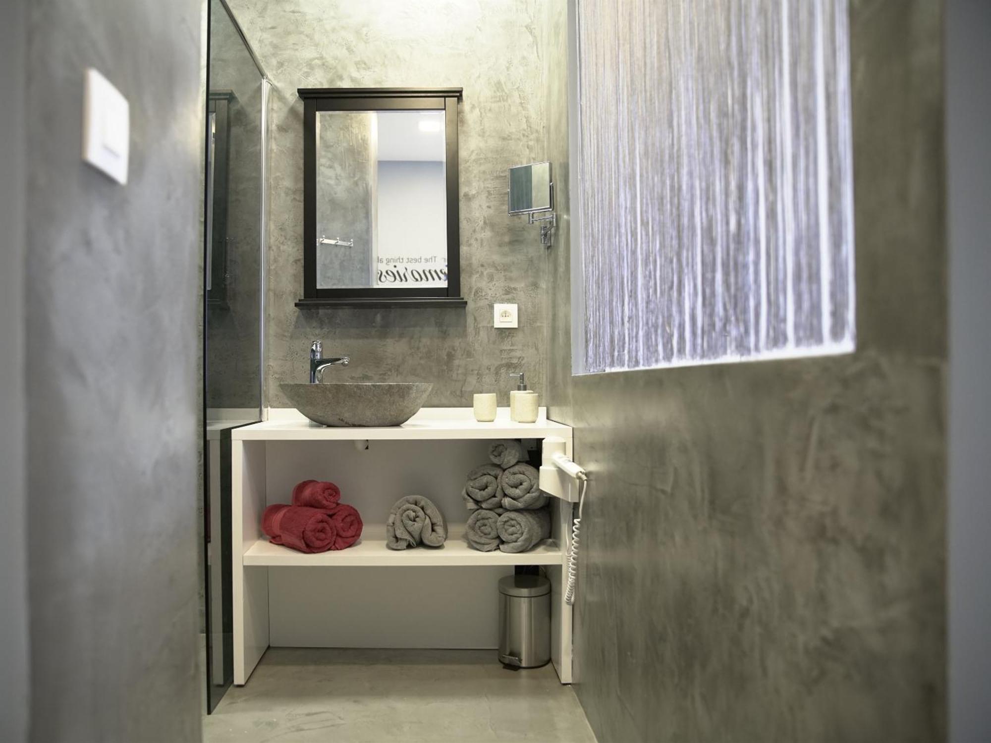 Double Room Private Bathroom