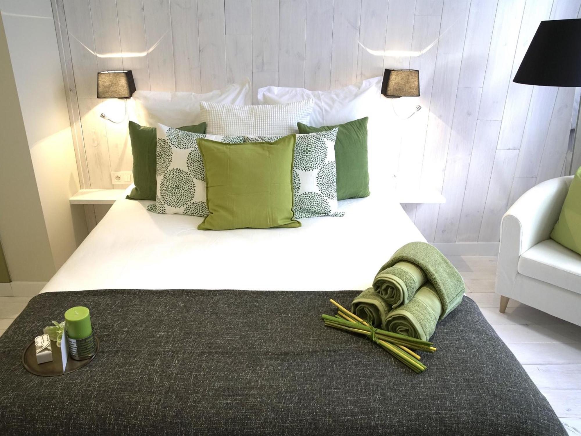 Double Room Private Bathroom