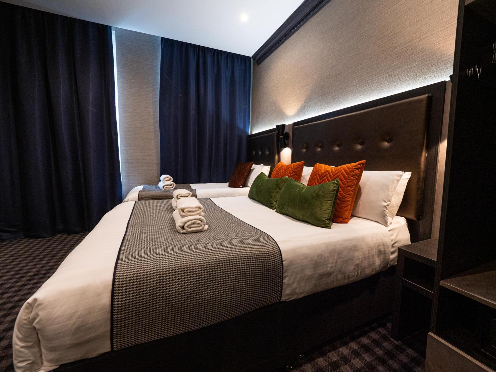 Deluxe Quadruple Room