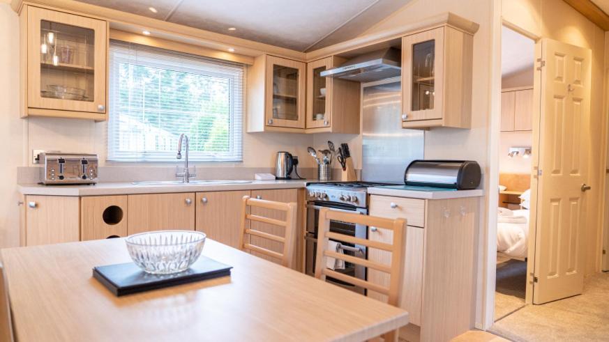 Superior Plus 2 Bedroom Caravan No Dogs Allowed