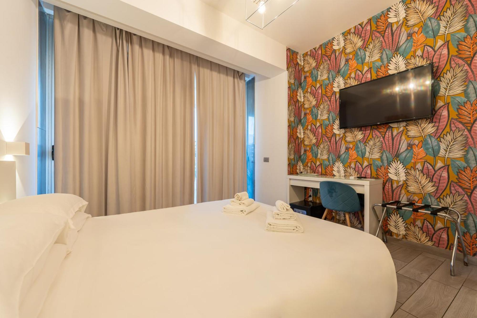 Superior Double Room Terrace City View