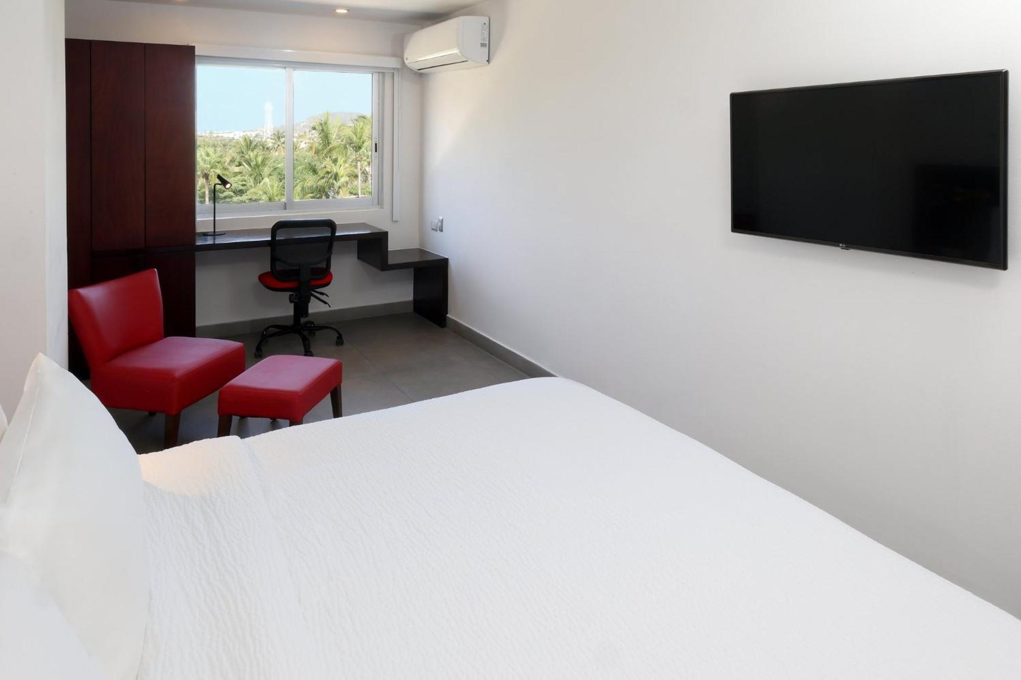 Habitación Doble con cama grande con vistas a la ciudad