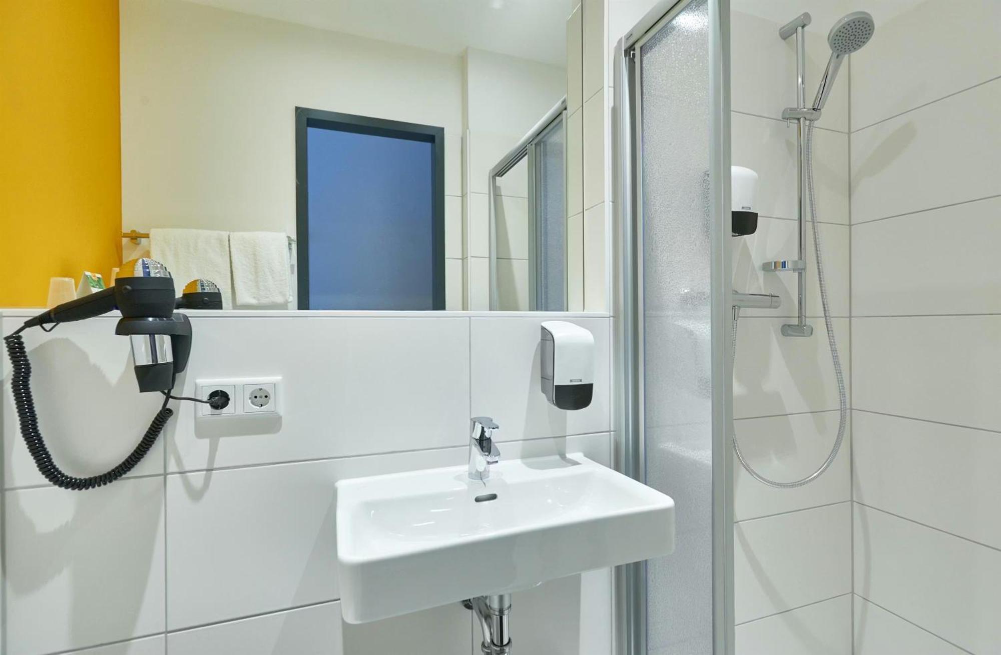 Single Room Basic