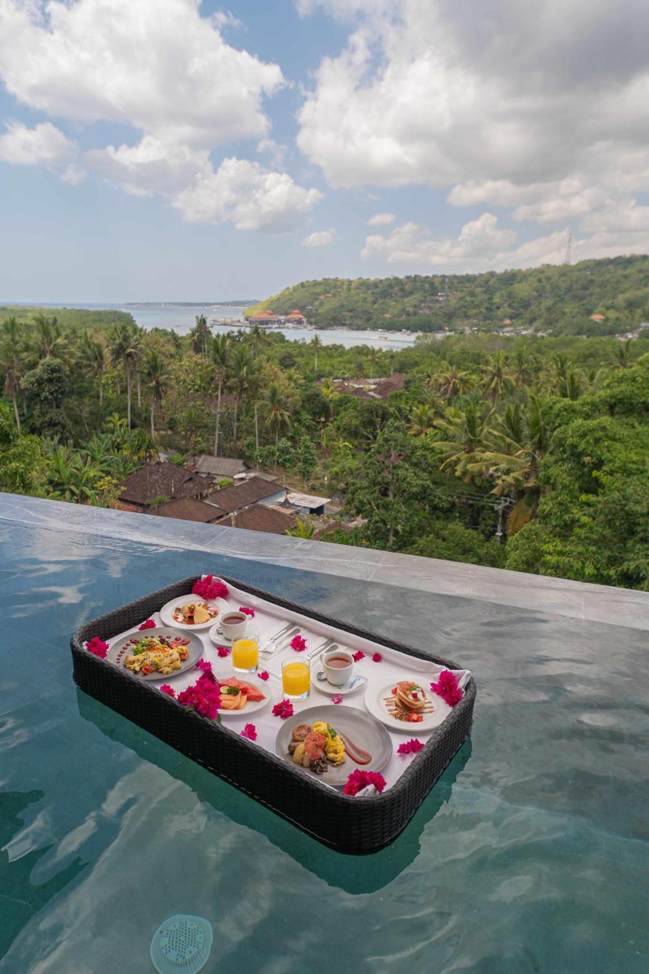 Rooftop Pool Villa